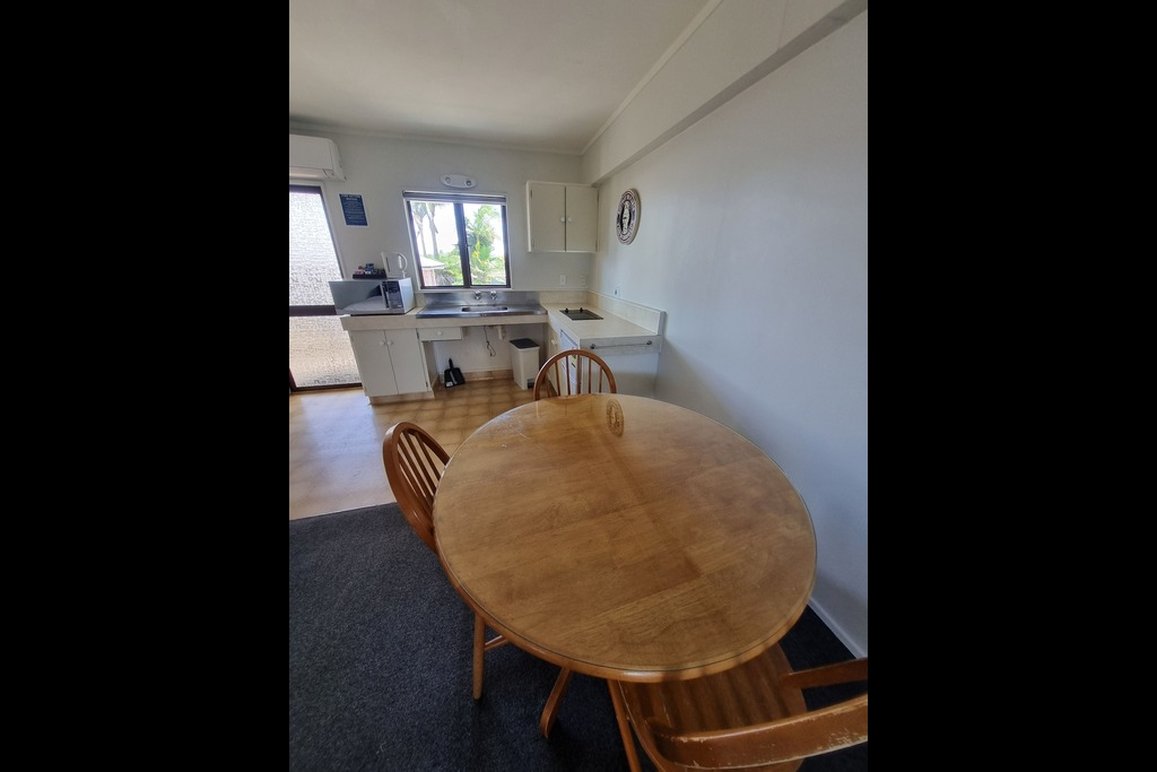 Summit Motor Lodge by null