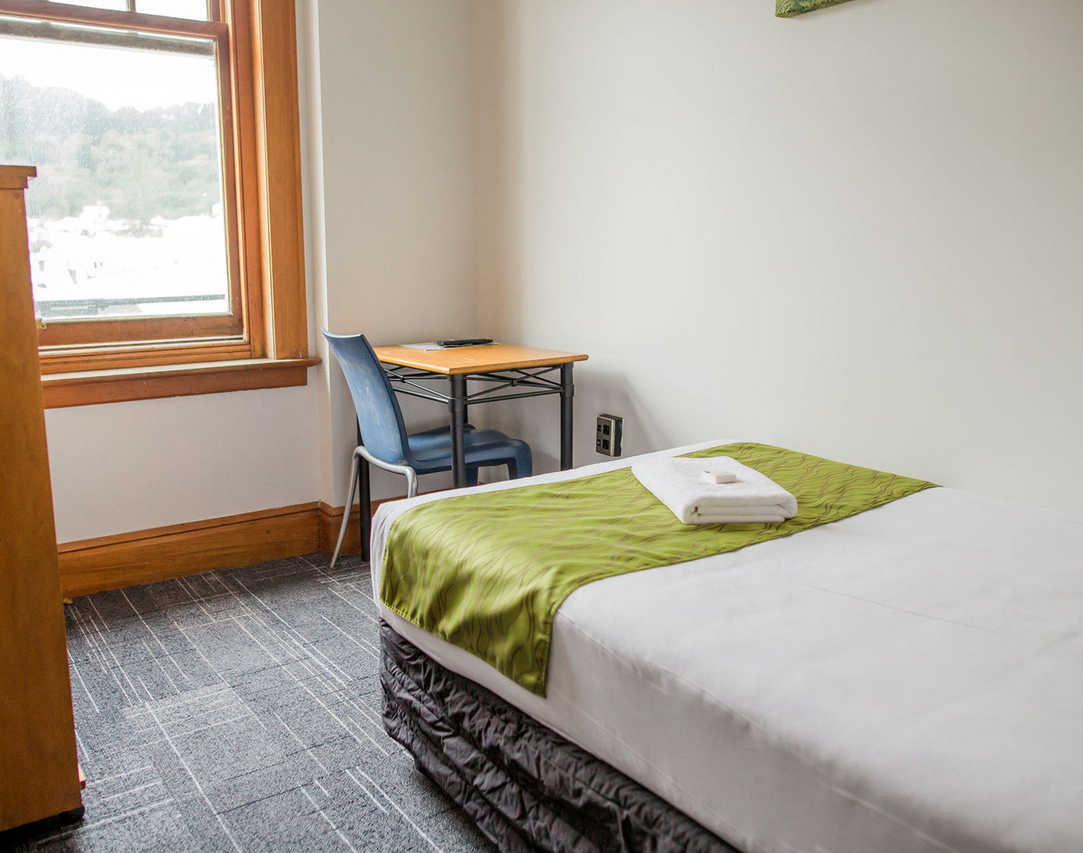 The Cambridge Hotel by null