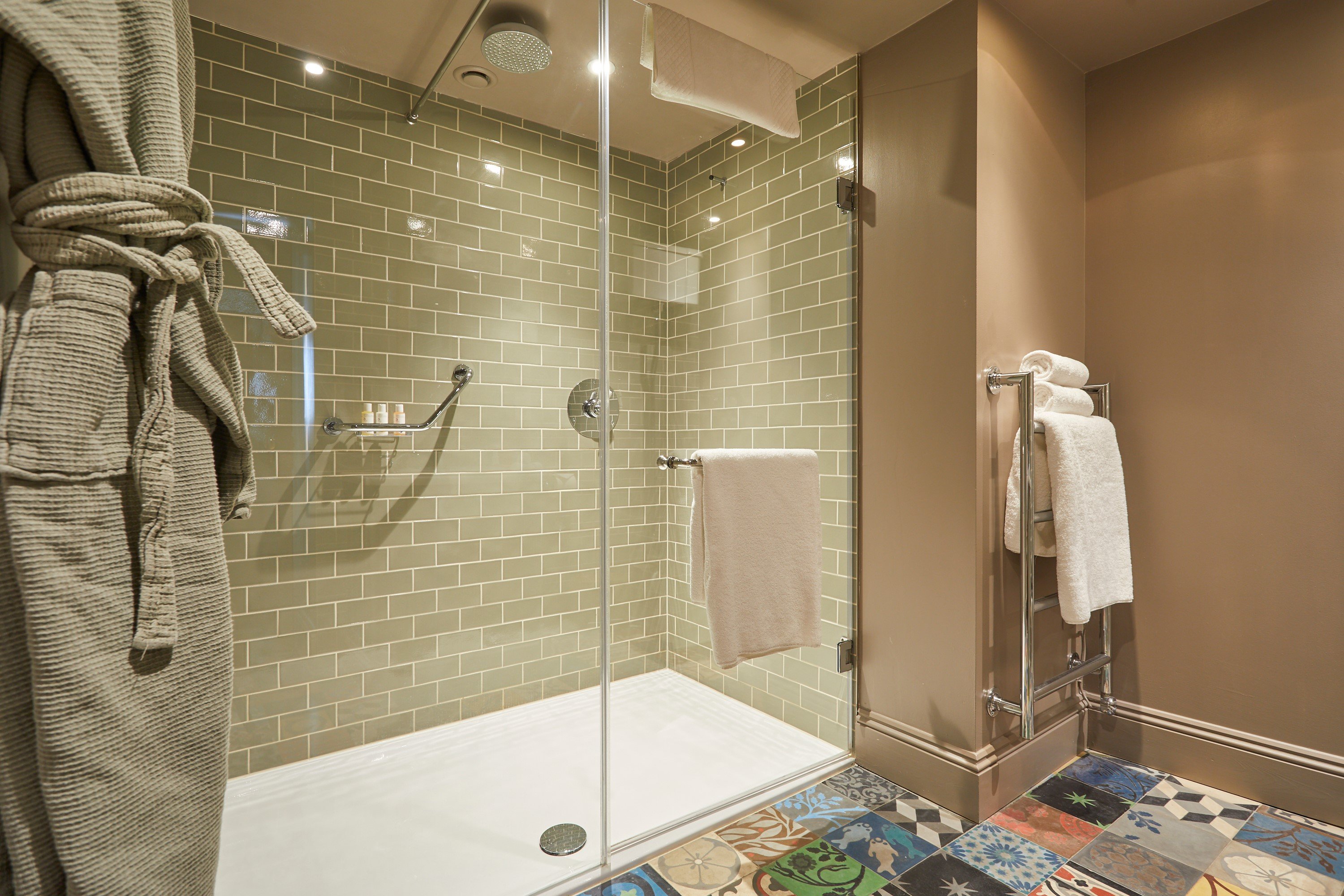 THE PIG-in the wall by null