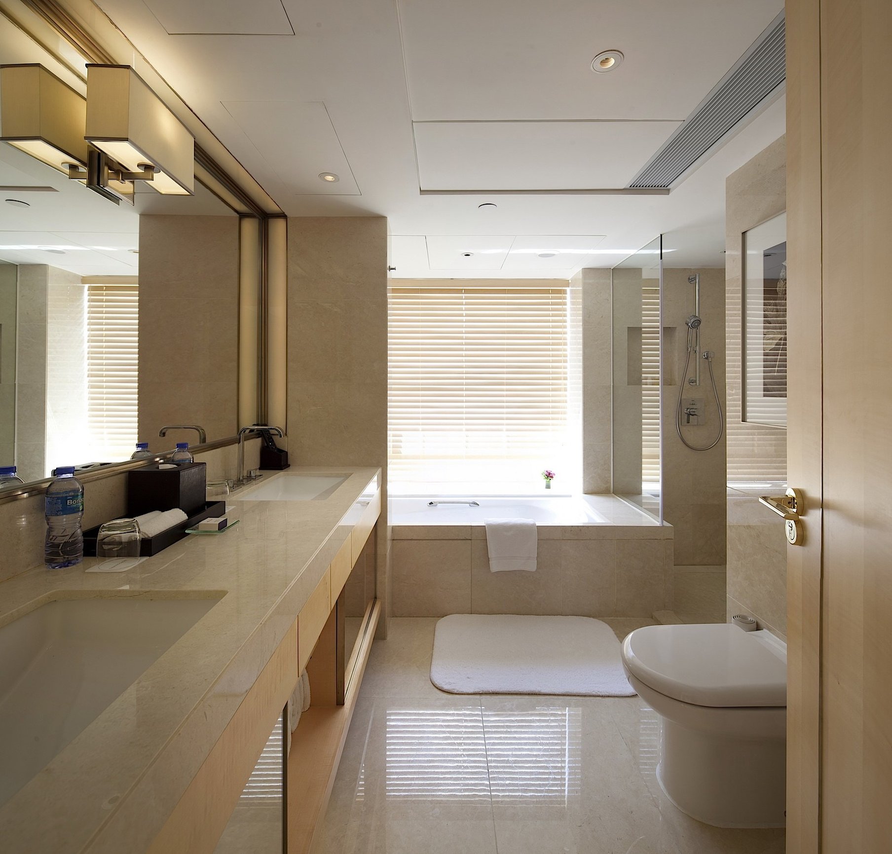 The Royal Garden by null