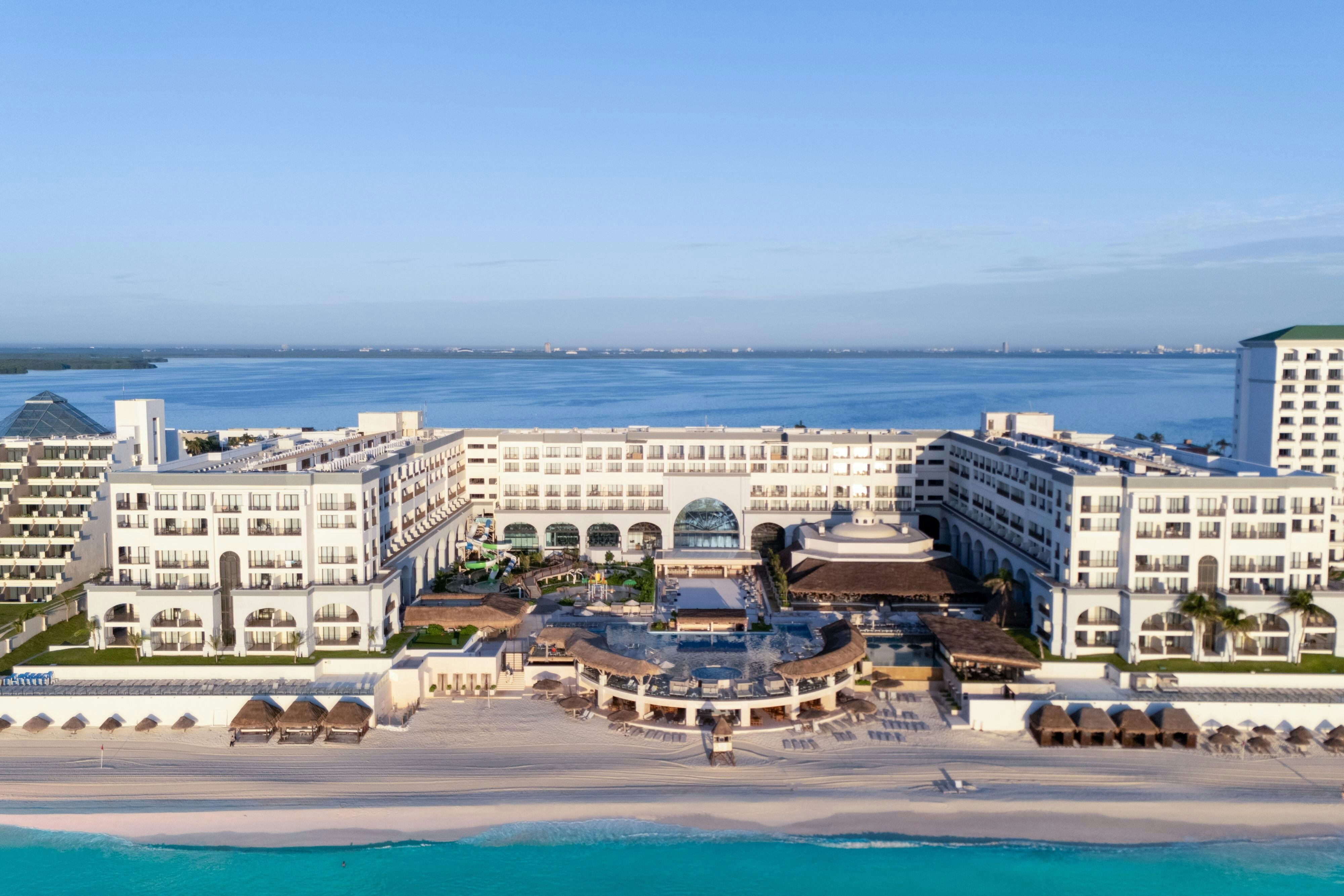 Marriott Cancun, An All-Inclusive Resort by null