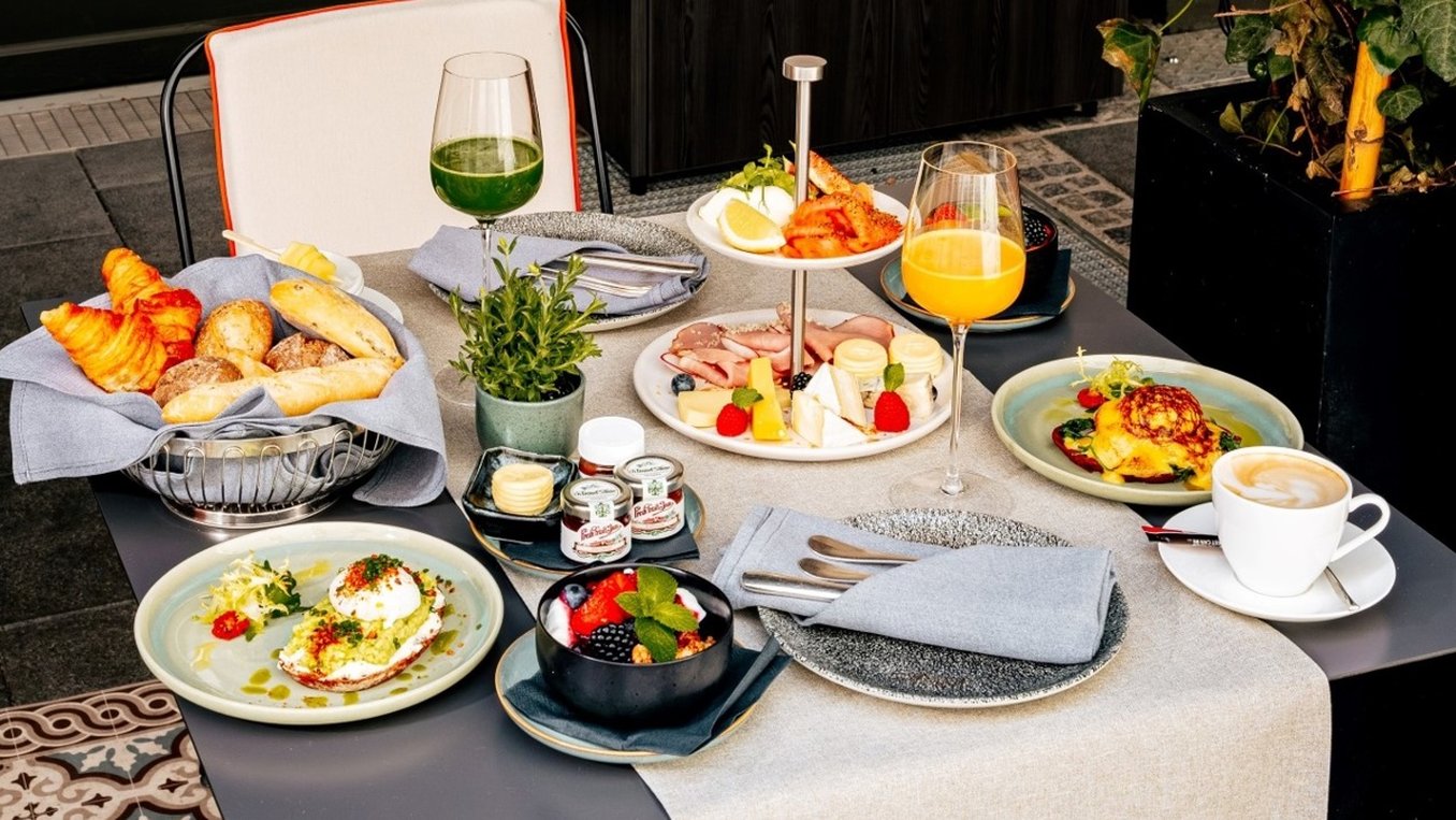 DO & CO Hotel München by null