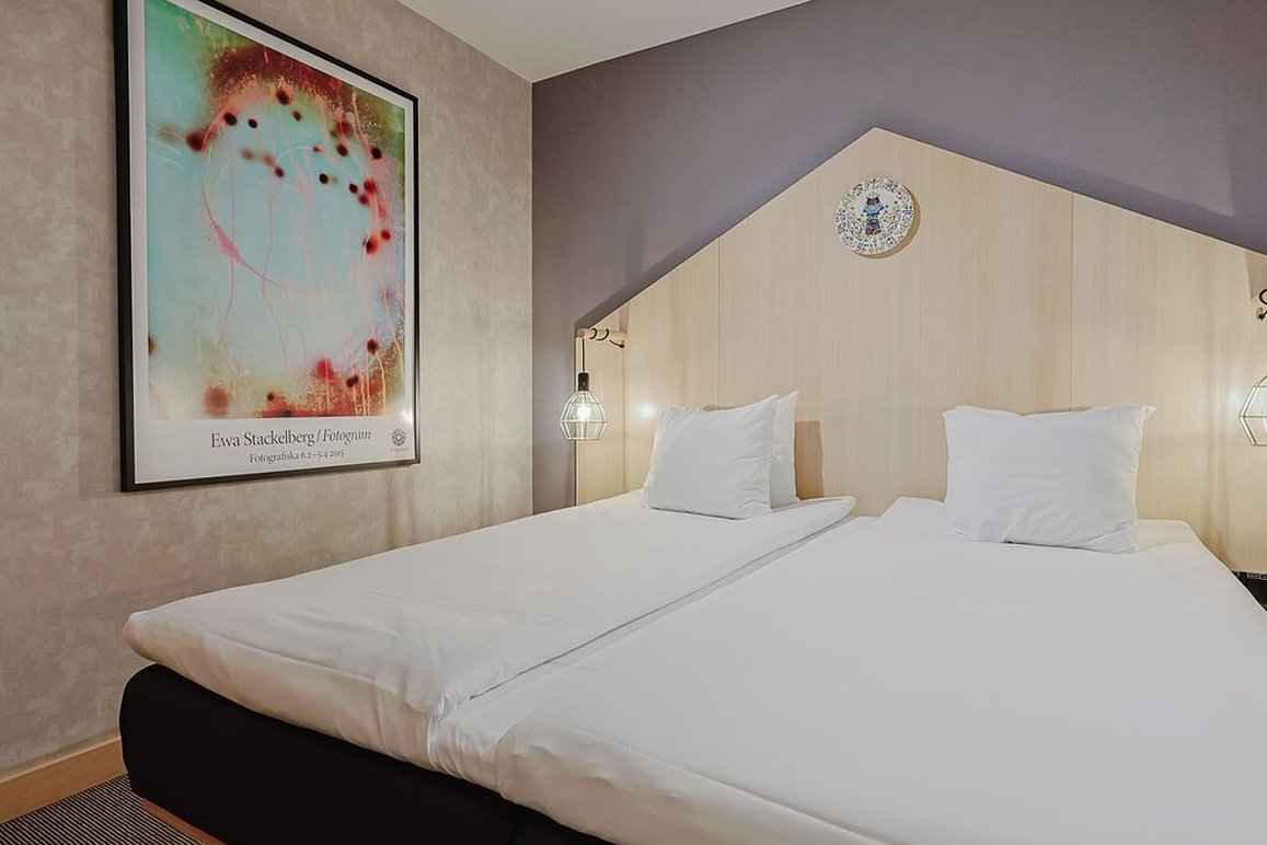 Hotel With Urban Deli by null