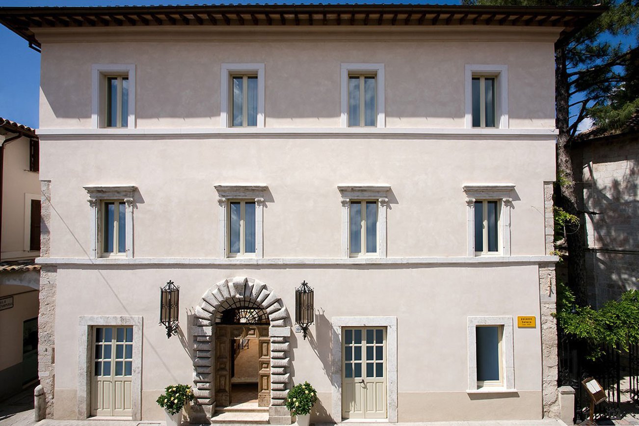 Palazzo Seneca by null