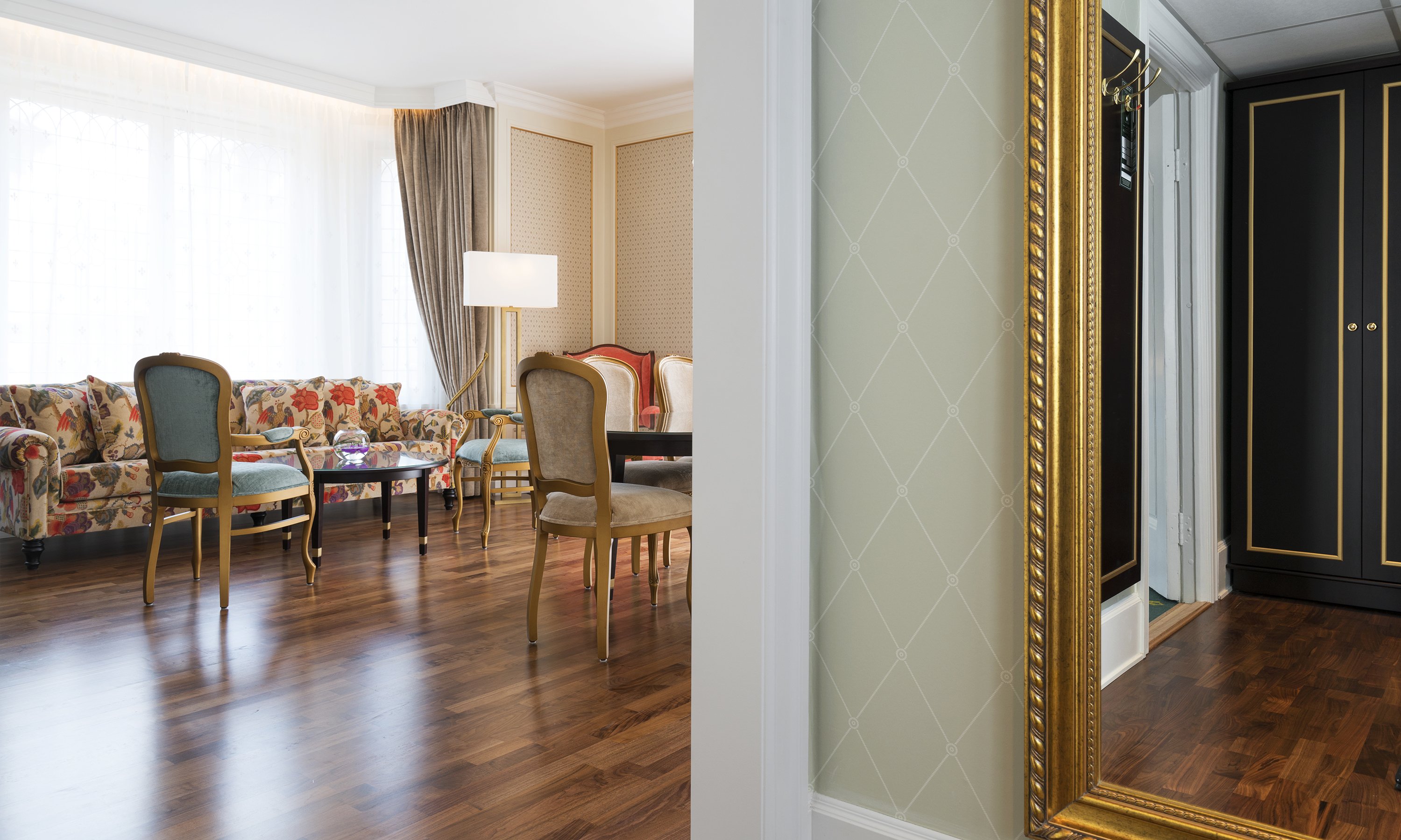 Hotel Bristol by null