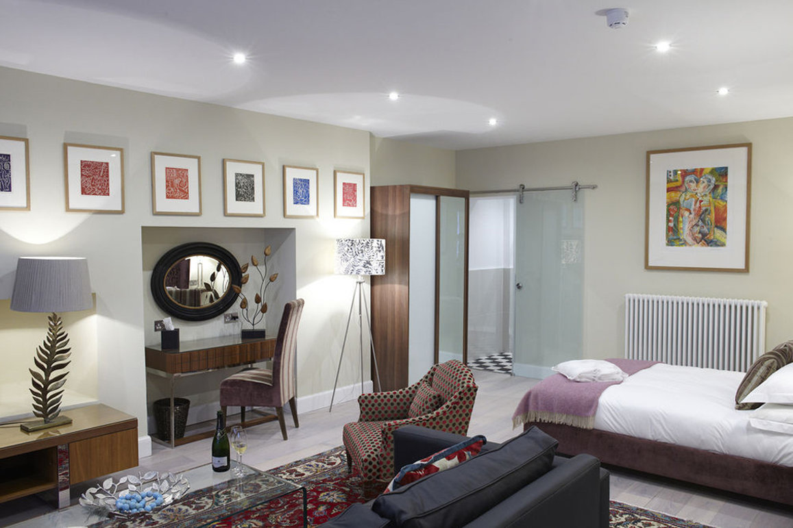 24 Royal Terrace Hotel by null