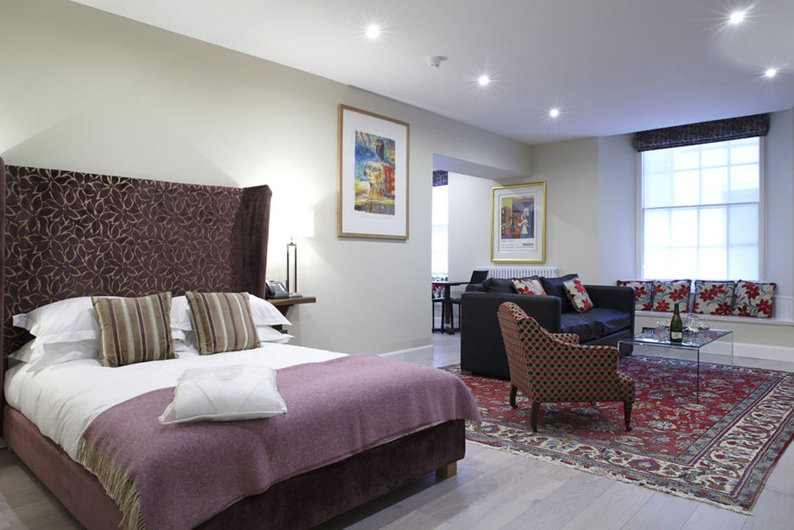 24 Royal Terrace Hotel by null