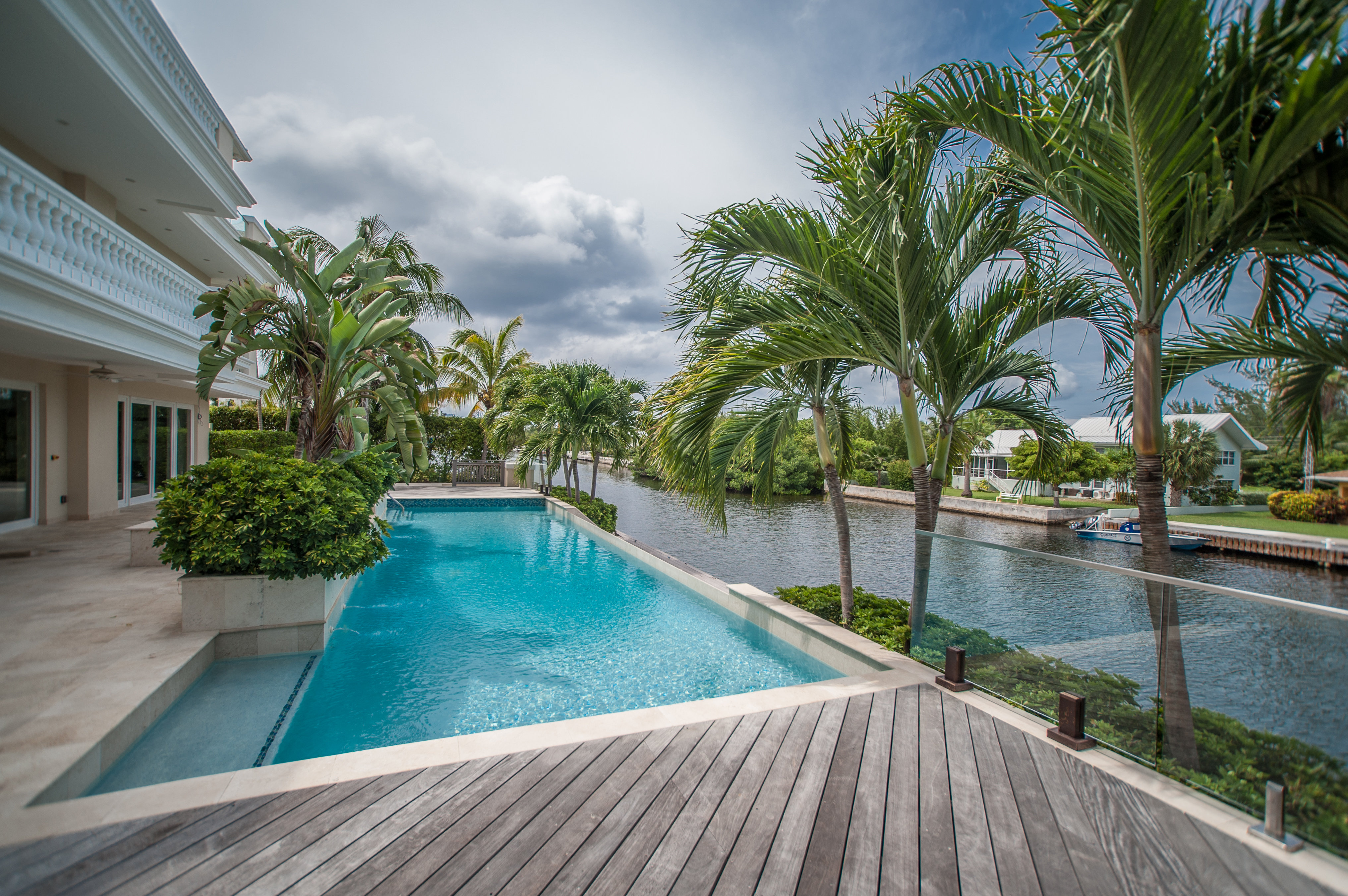 Luxury Cayman Villas by null