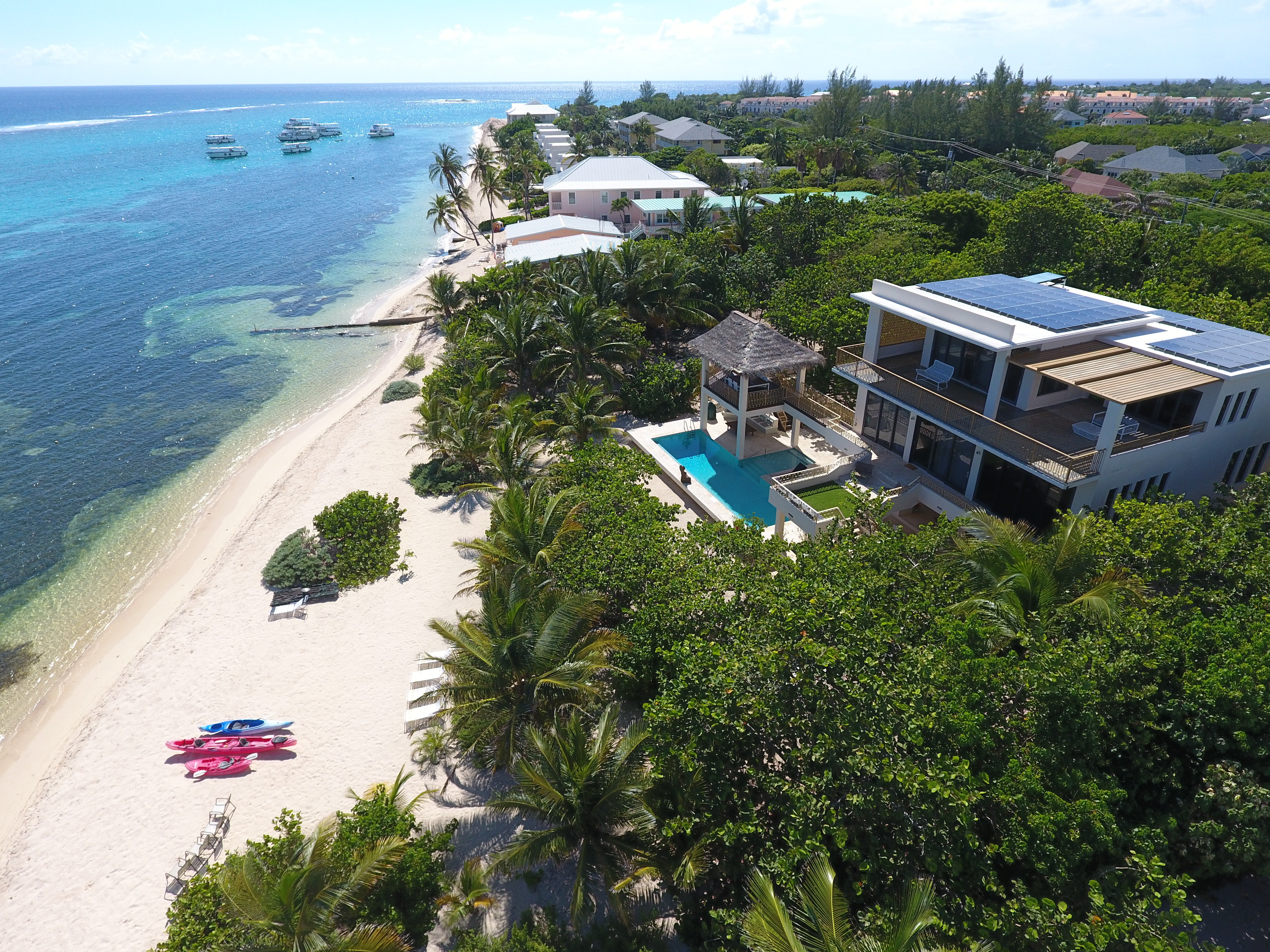 Luxury Cayman Villas by null