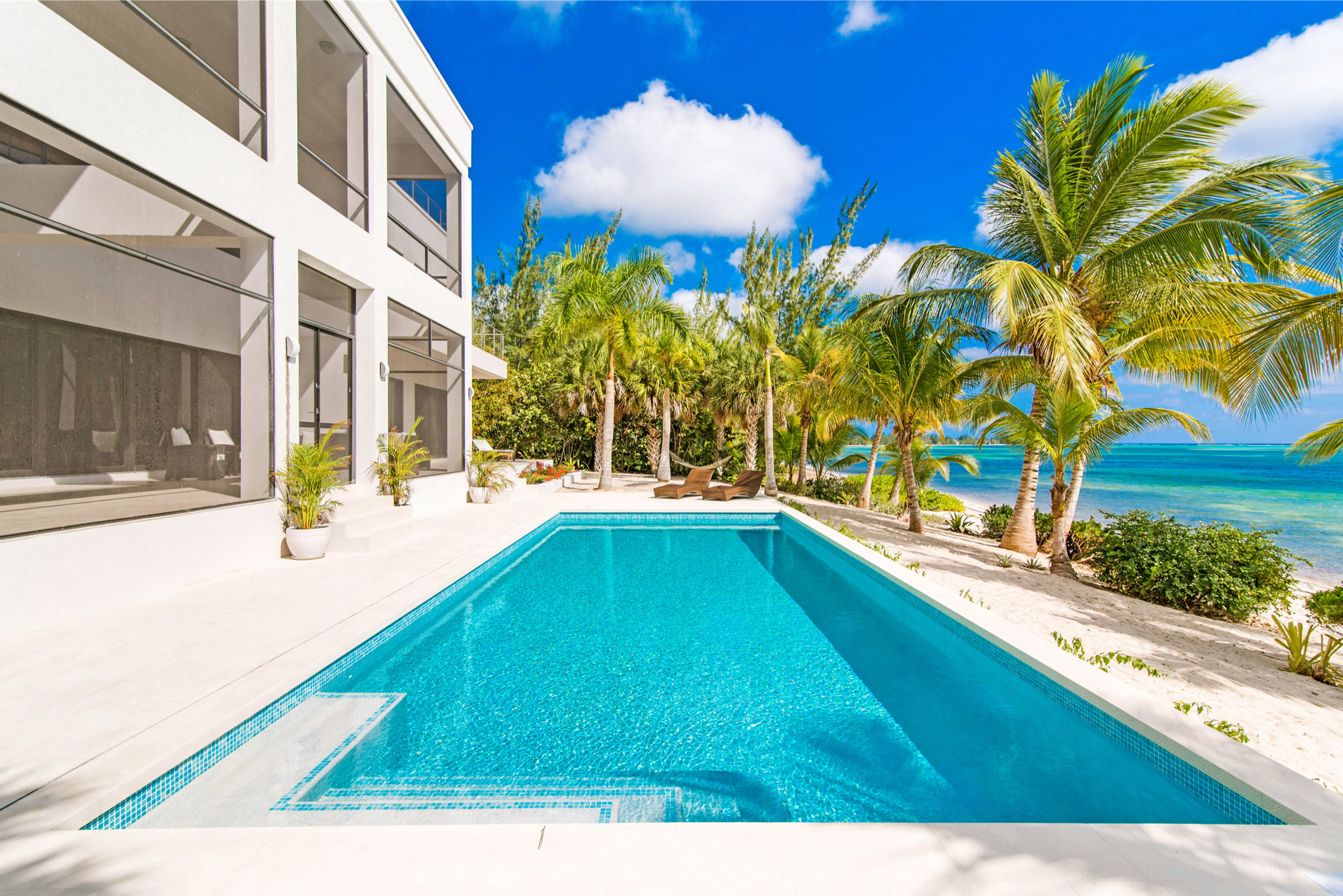 Luxury Cayman Villas by null