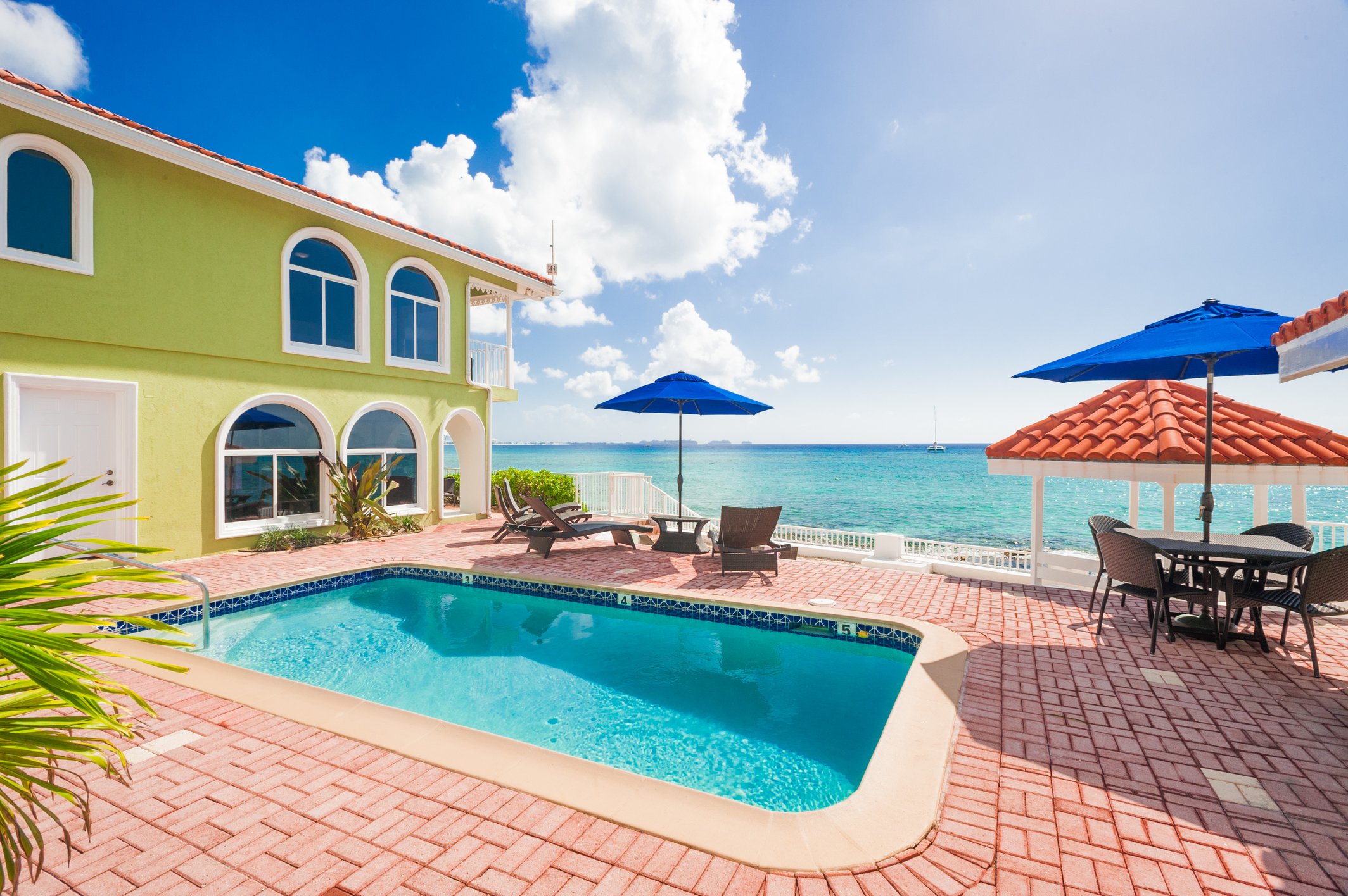 Luxury Cayman Villas by null