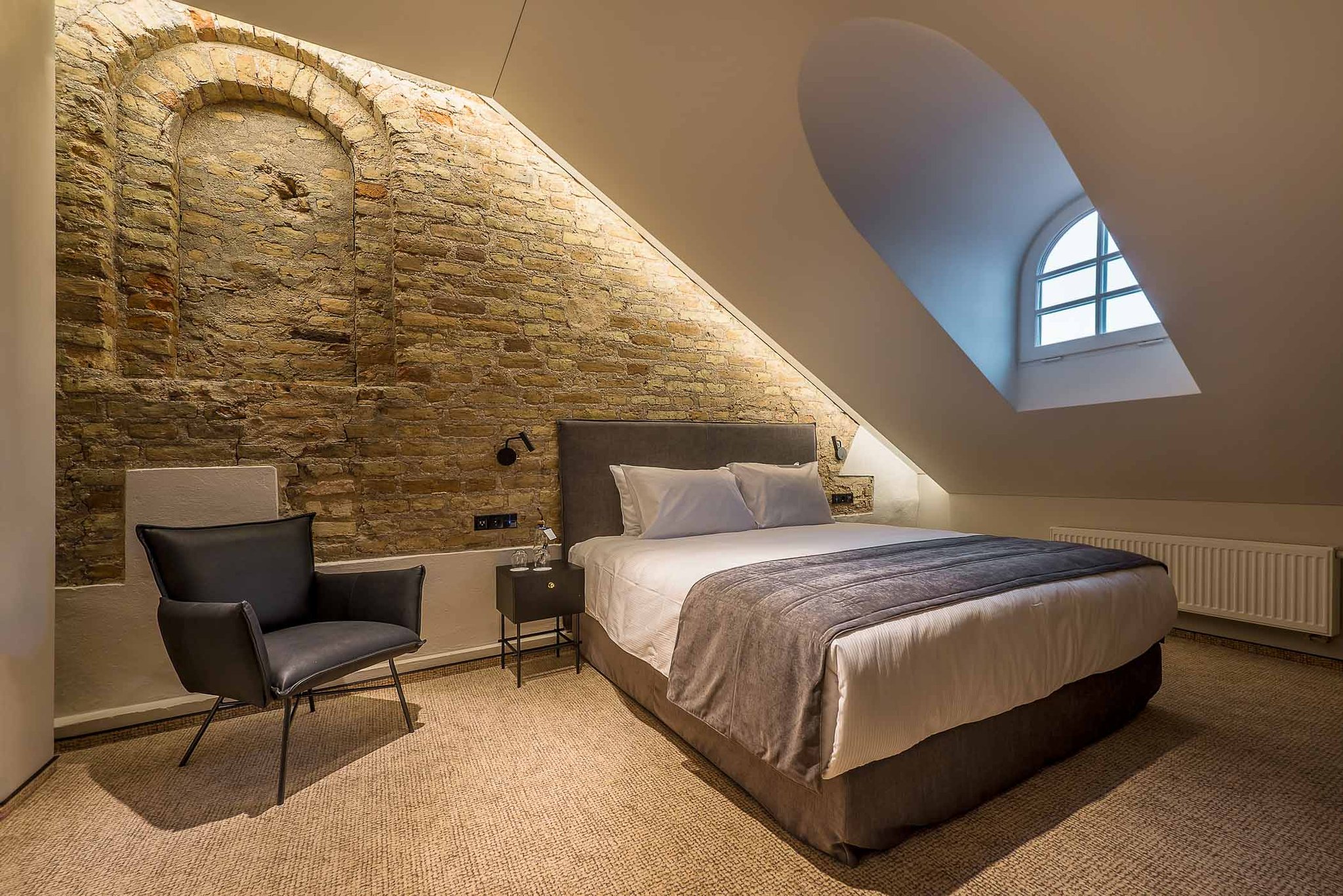 Artagonist hotel by null