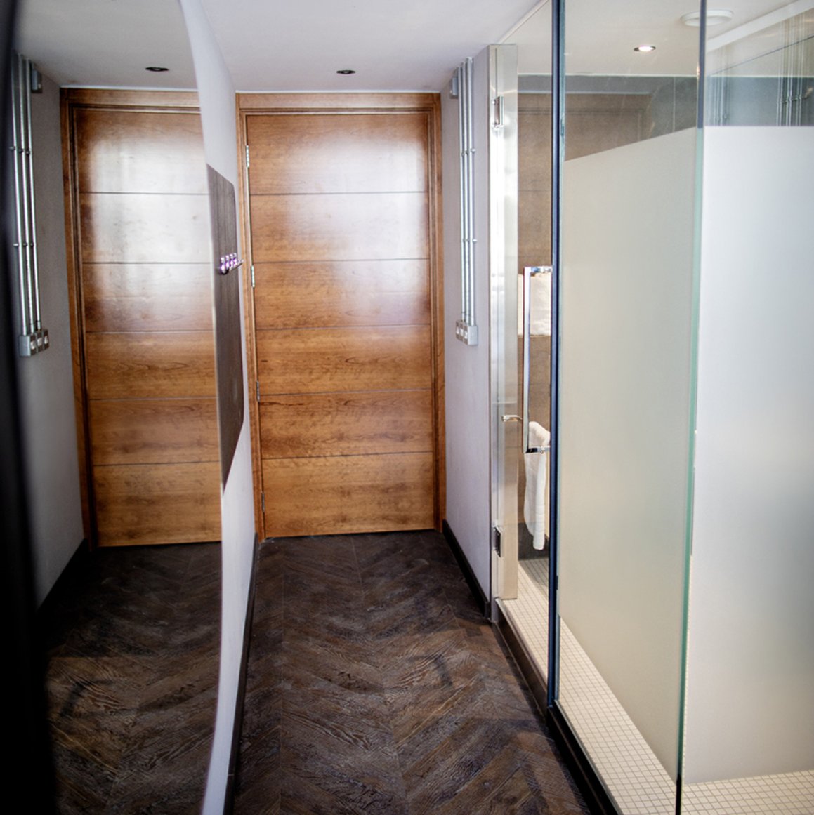 New Road Hotel by null