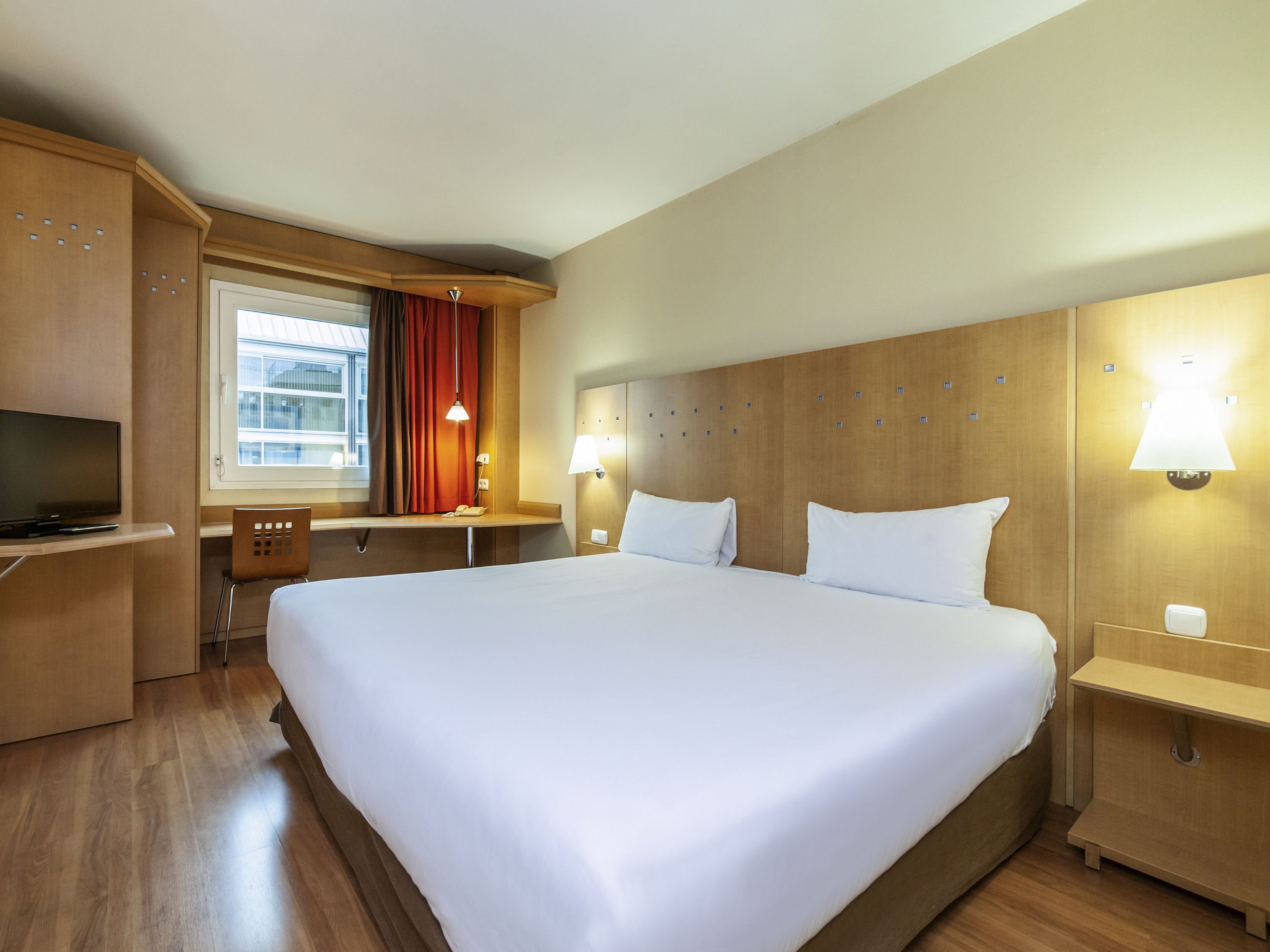 ibis Madrid Alcala de Henares La Garena by null