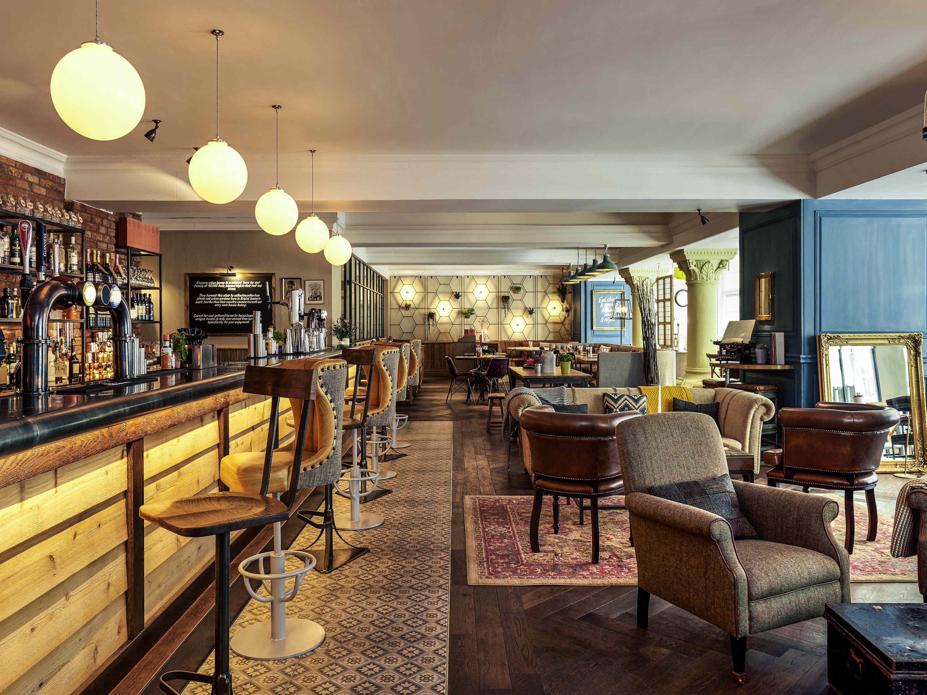 Bristol Grand Hotel By Sunday by null