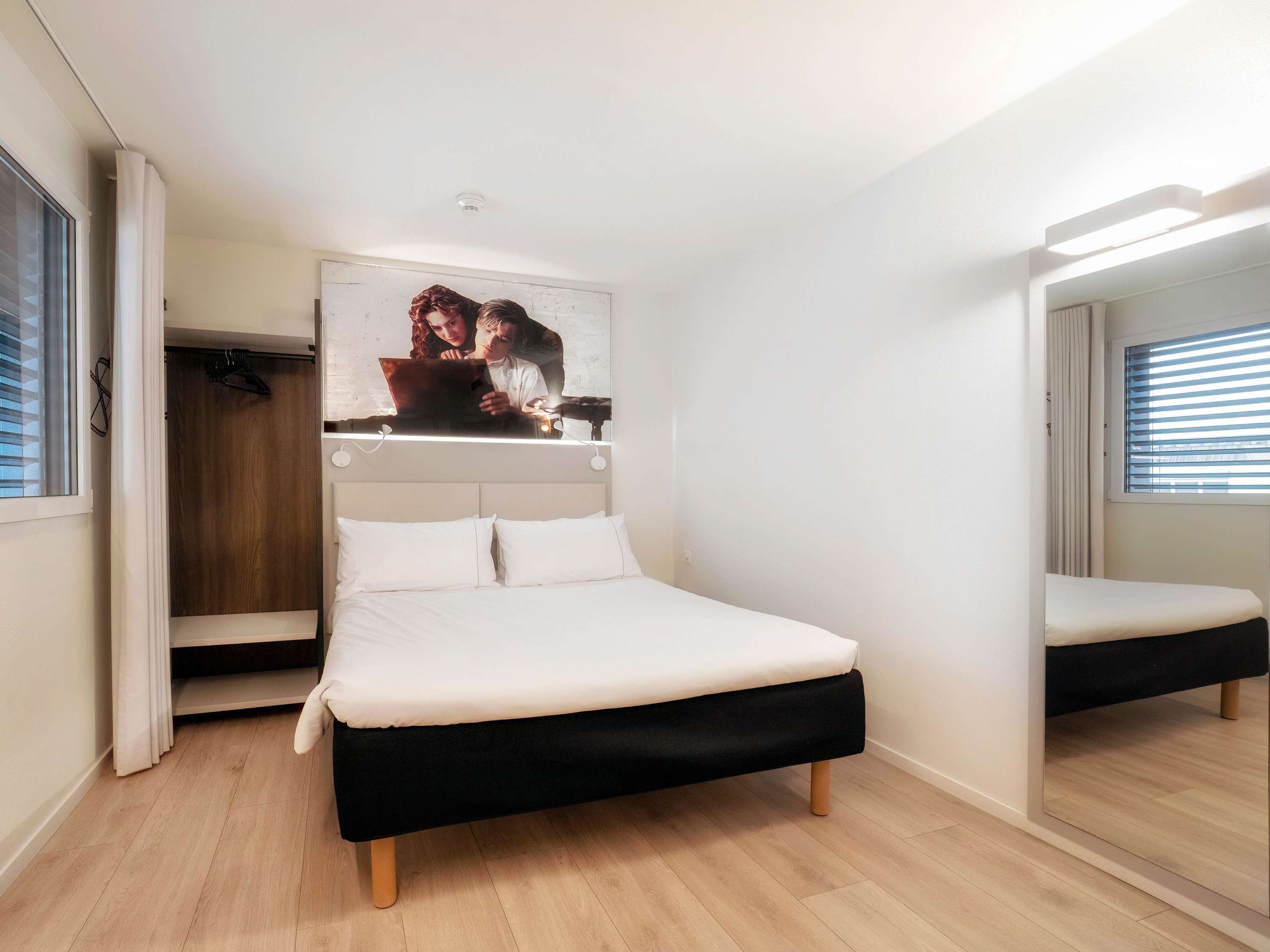 ibis Locarno by null