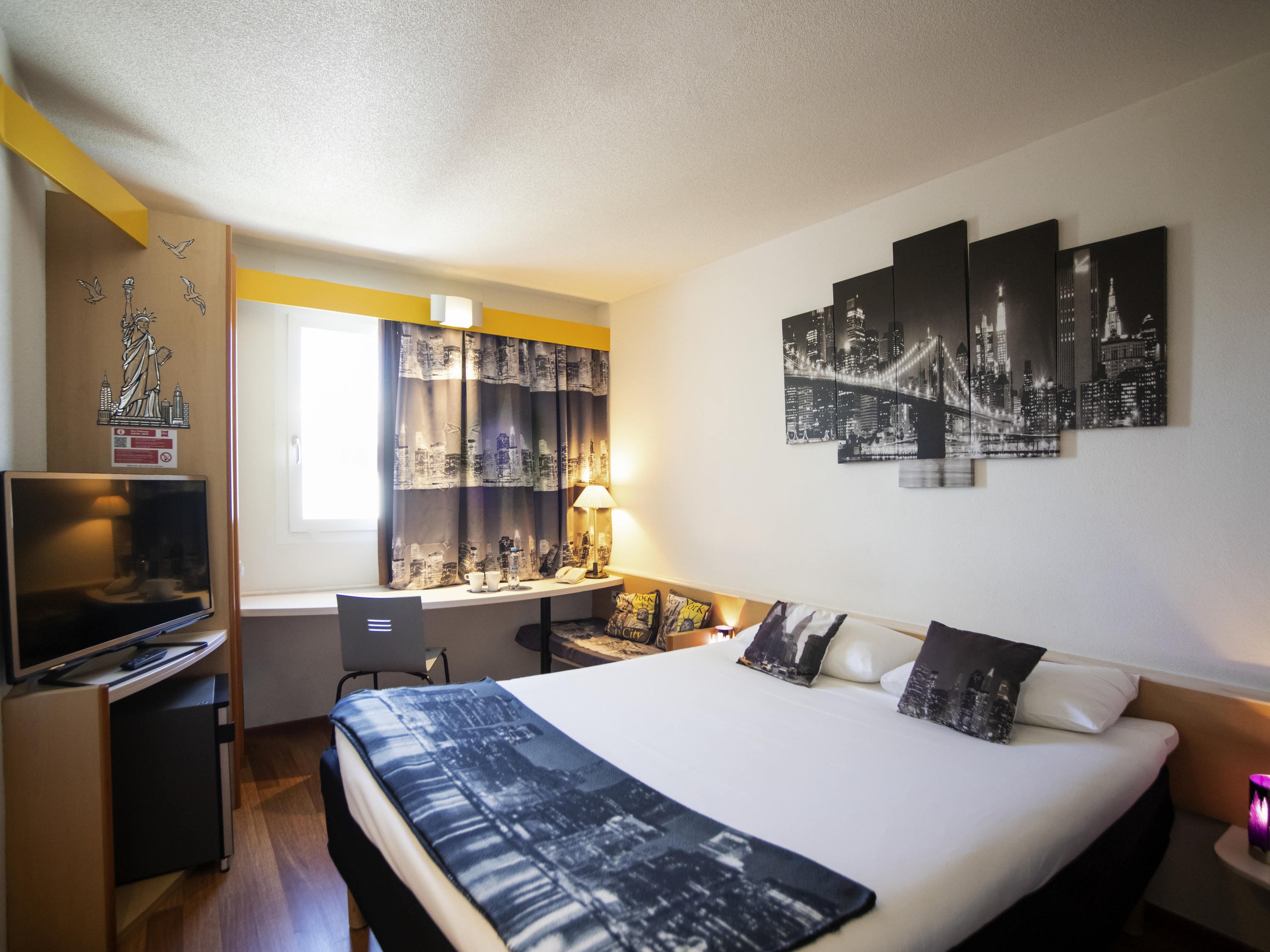 ibis Fribourg by null