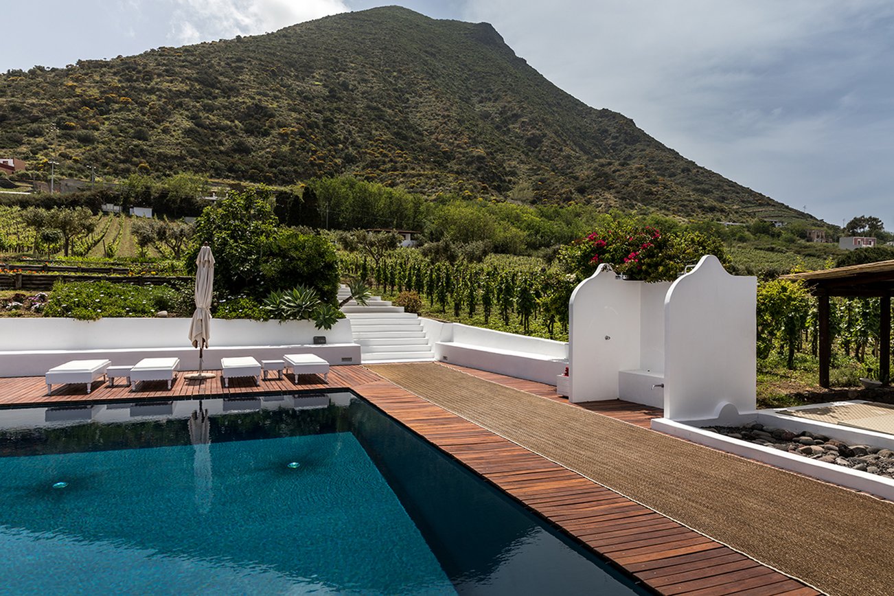 Capofaro Locanda & Malvasia by null