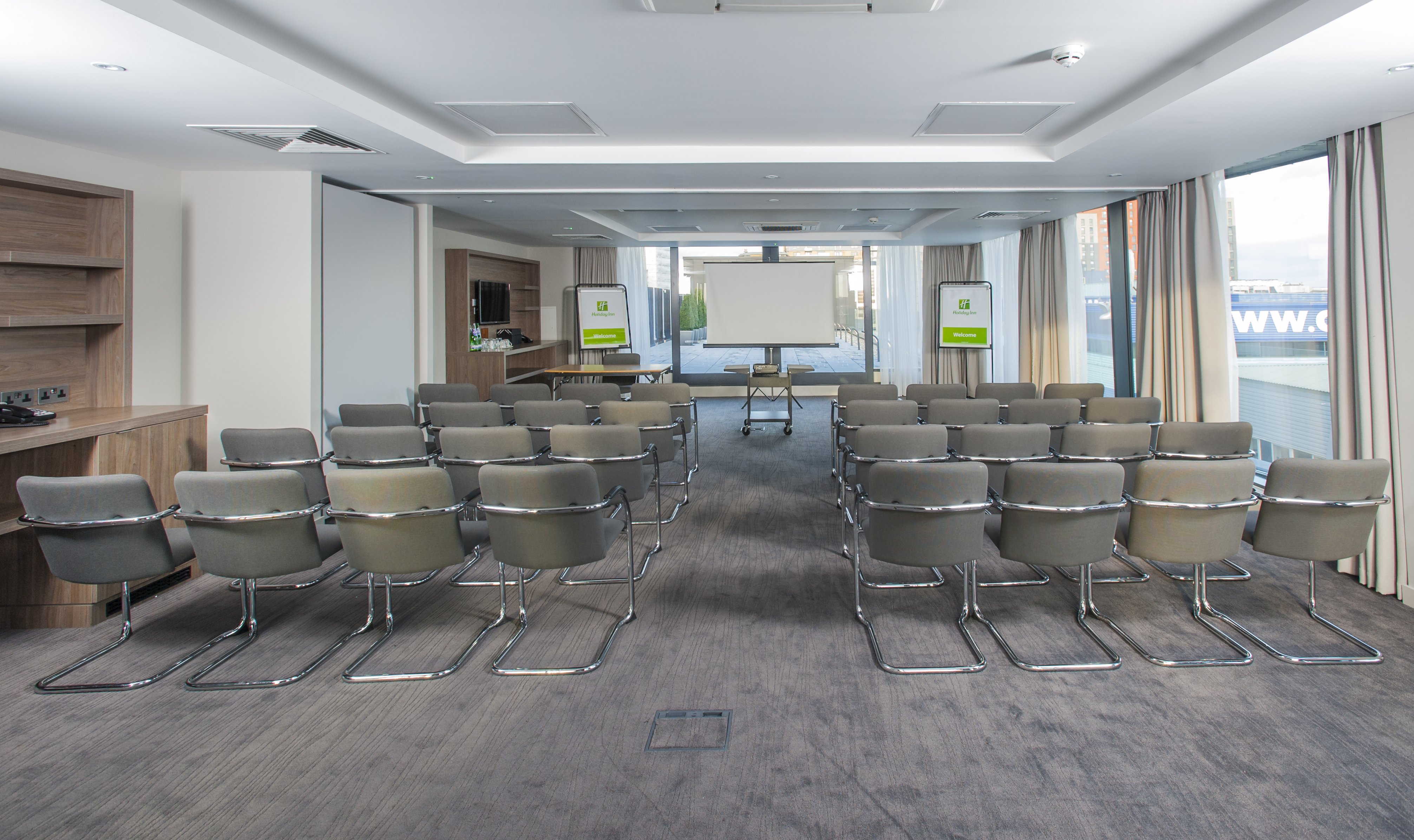 Holiday Inn London - West by null