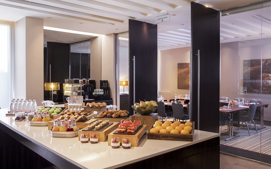 Centro Barsha by null