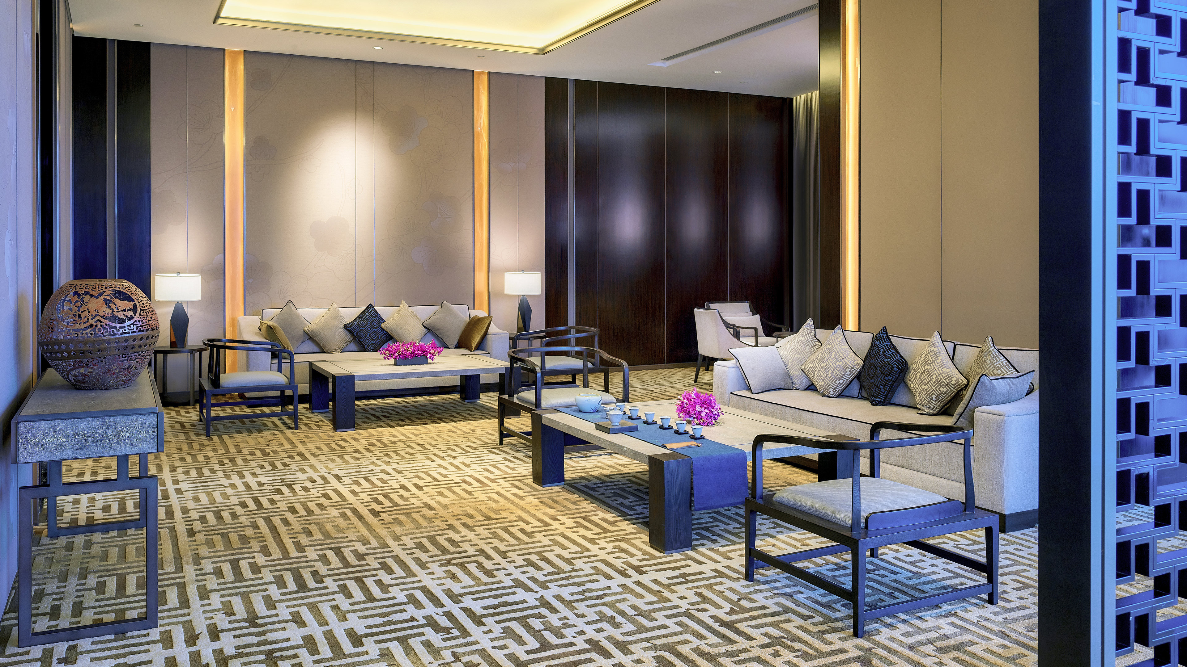 Intercontinental Guangzhou Exhibition Center by null