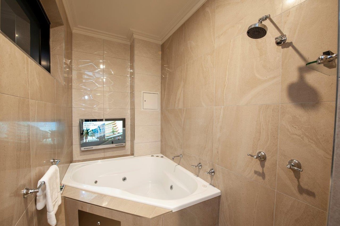 Burke & Wills Hotel by null