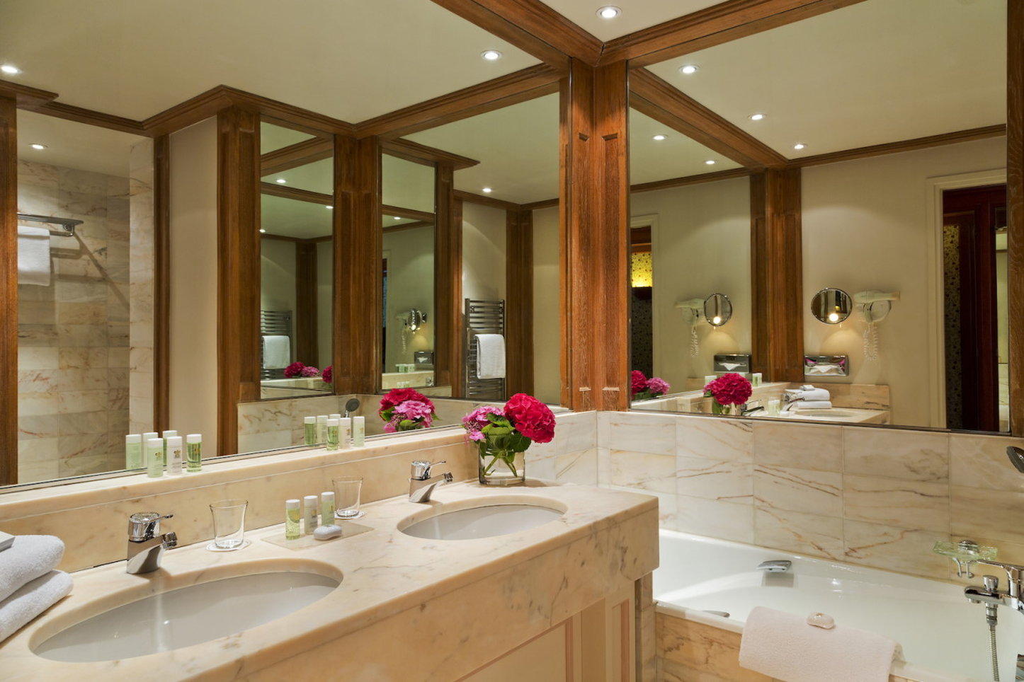 Hotel Le Castel Marie-Louise La Baule by null