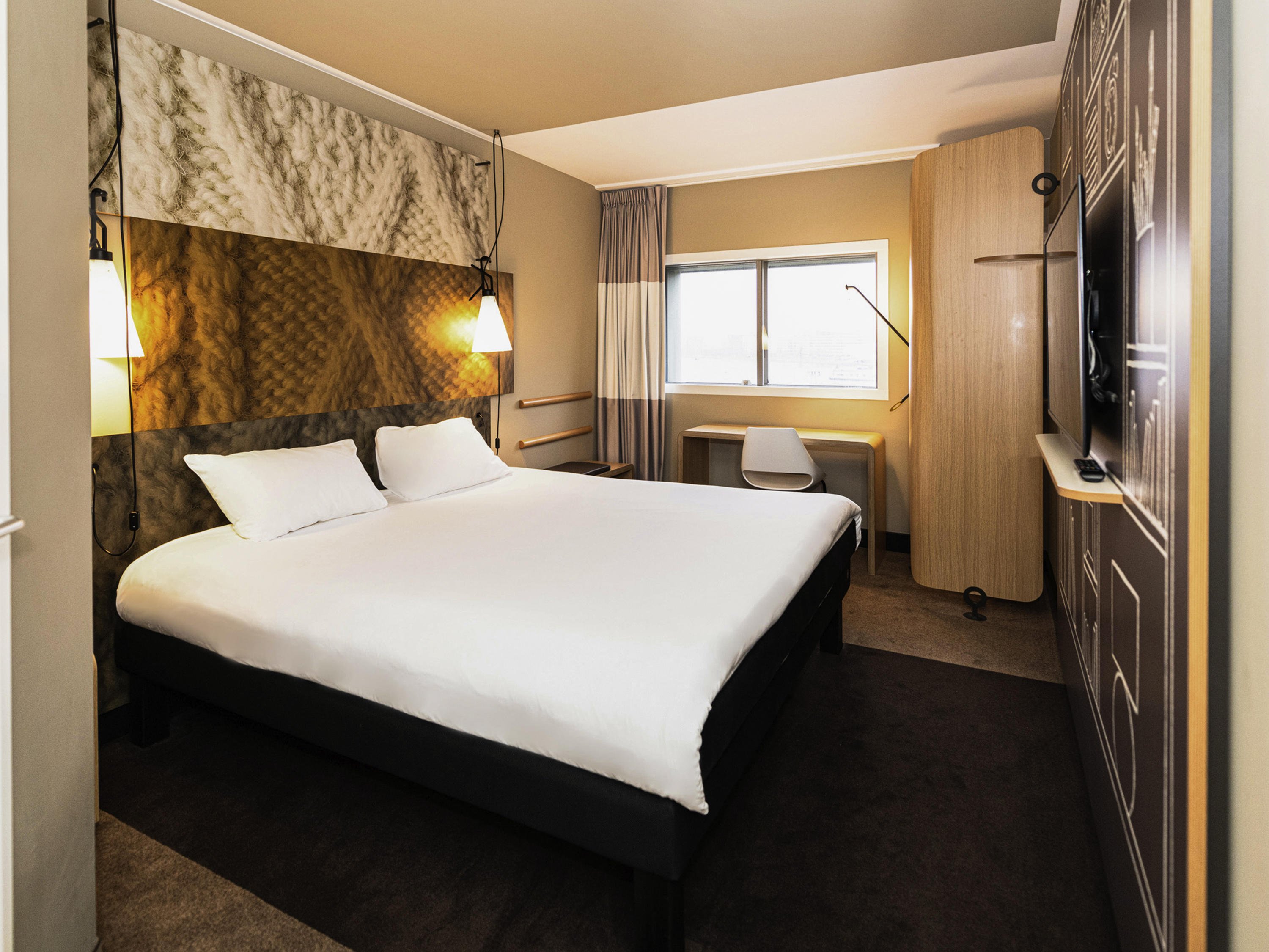 ibis Amsterdam Centre by null
