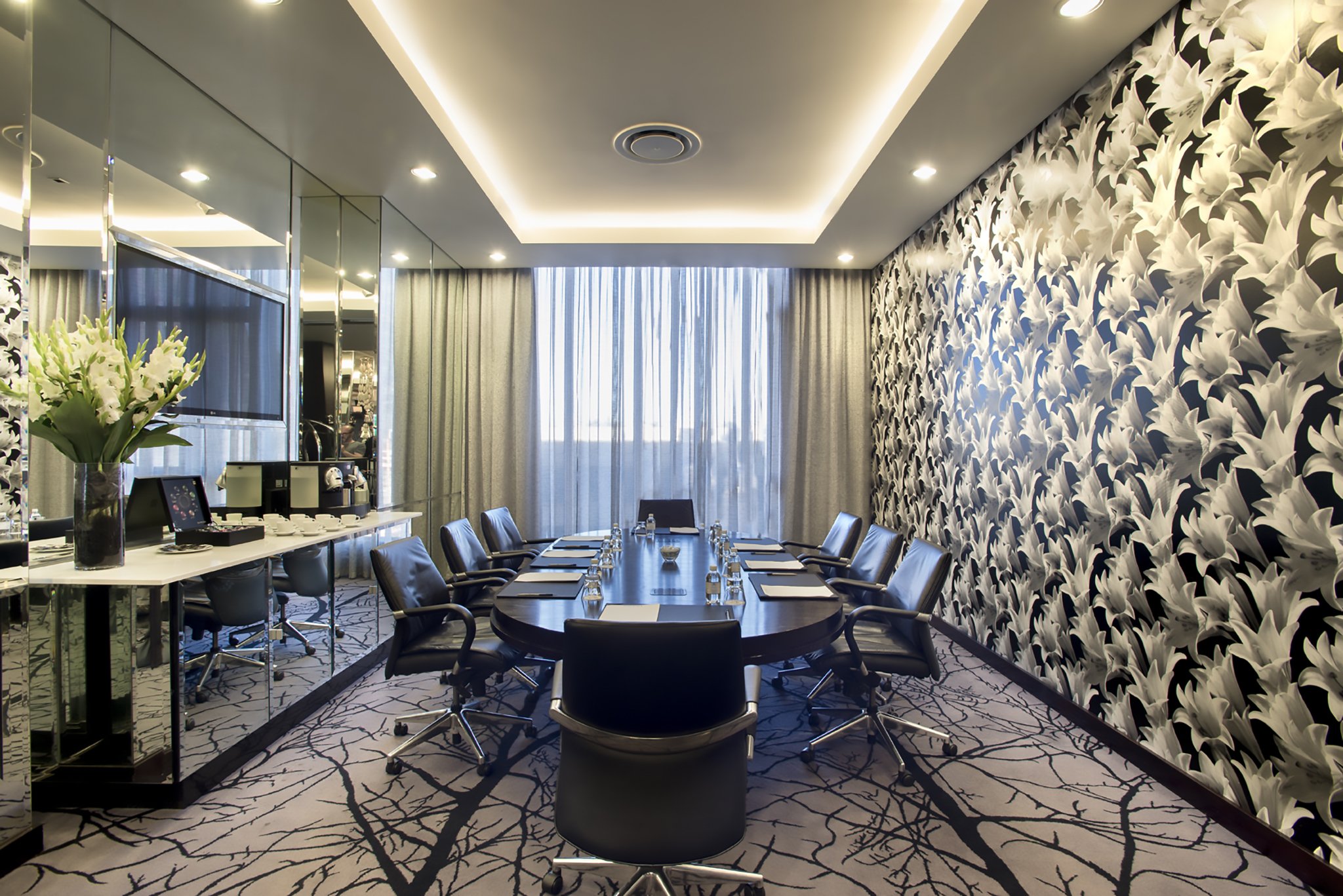 DaVinci Hotel and Suites on Nelson Mandela Square by null