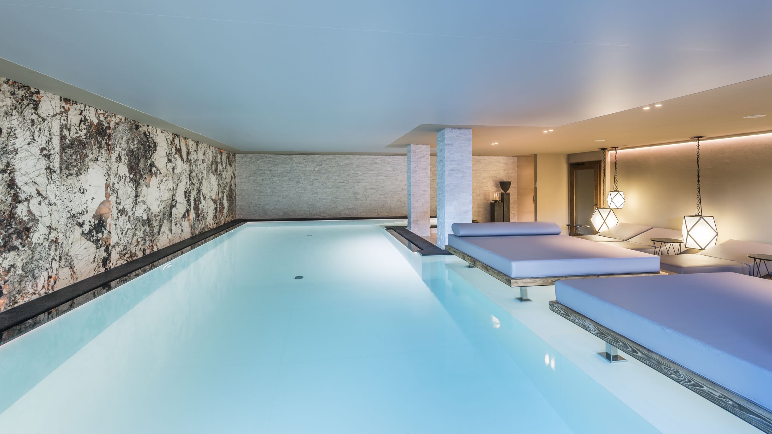 Hotel Montchalet by null