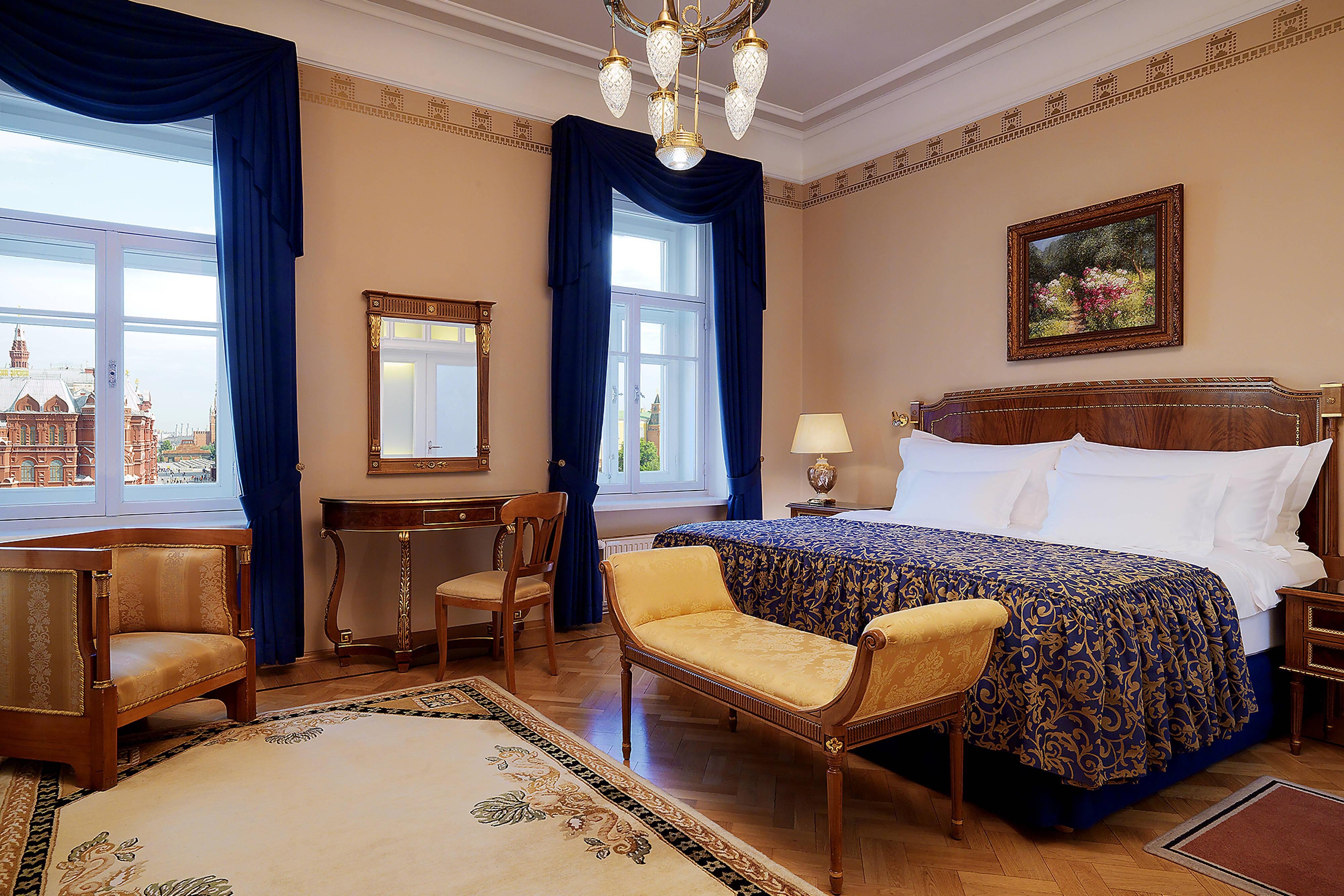 National Hotel by null