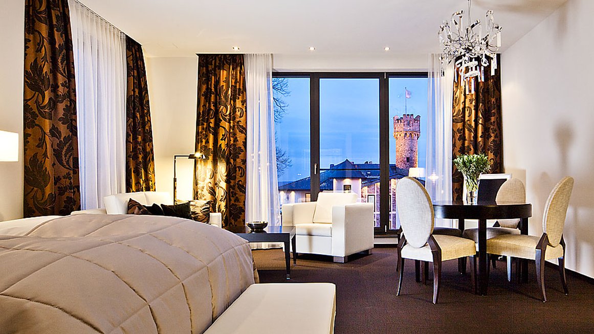 Relais & Châteaux Hotel Burg Schwarzenstein by null