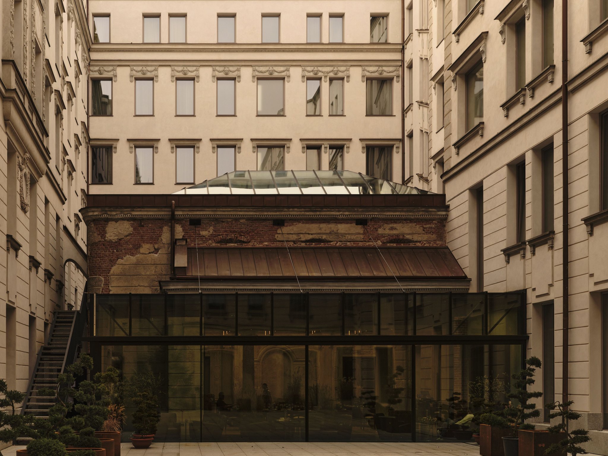 Grand Hotel by null
