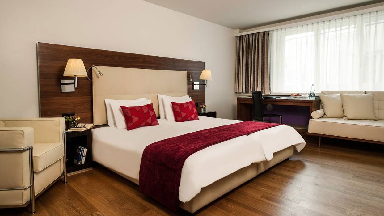 Hotel Astoria Luzern by null