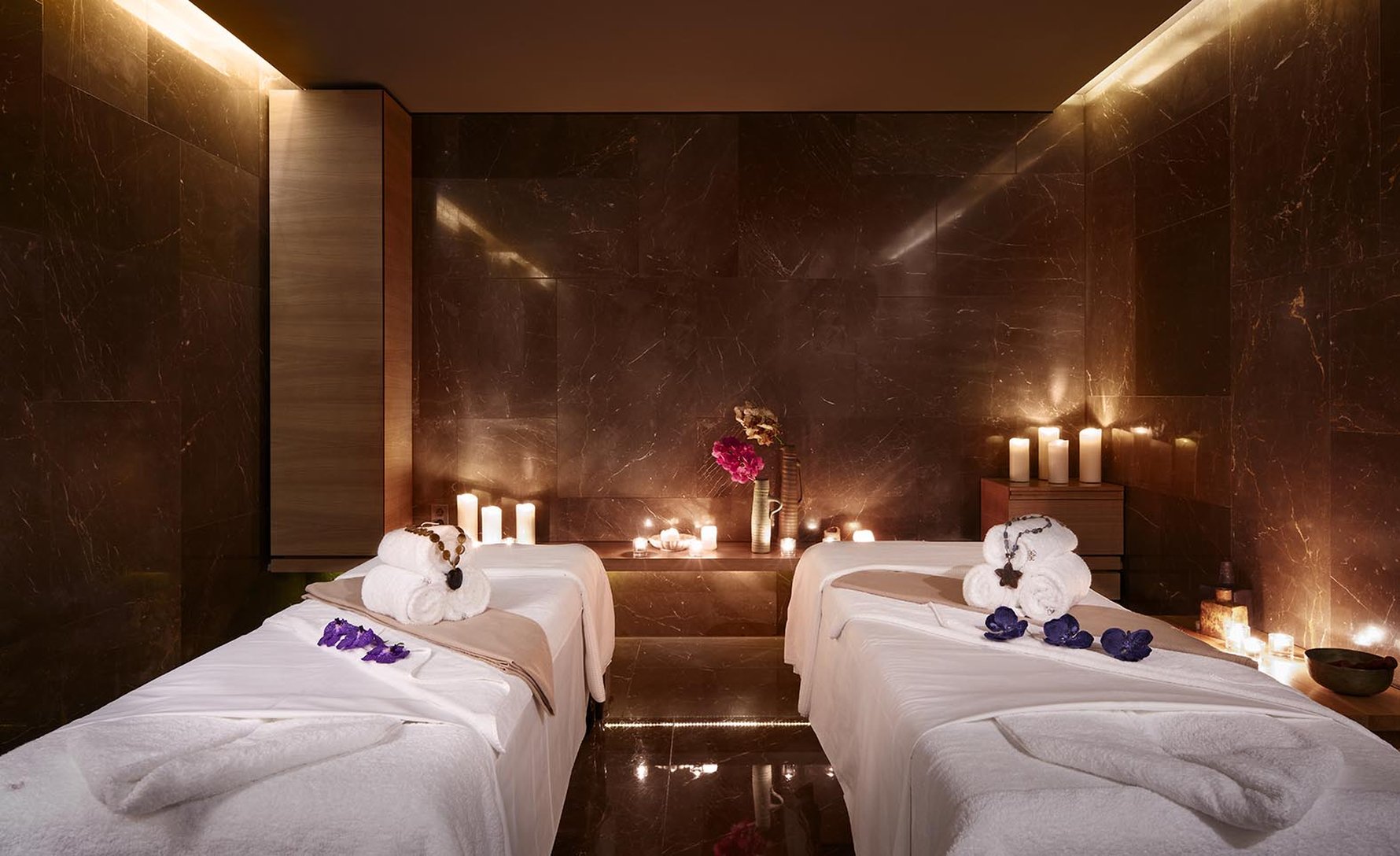 Conservatorium Hotel by null