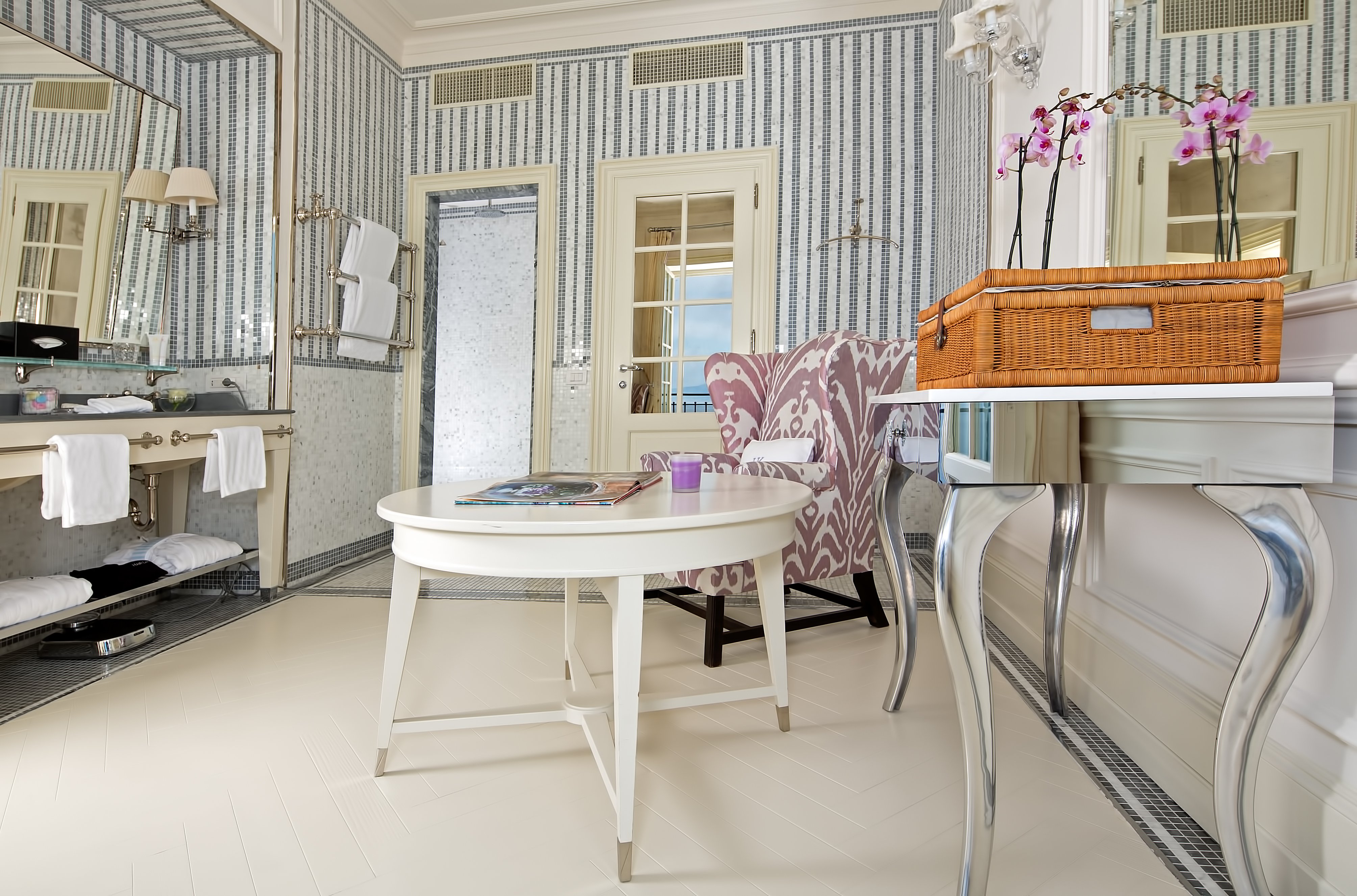 J.K. Place Capri by null