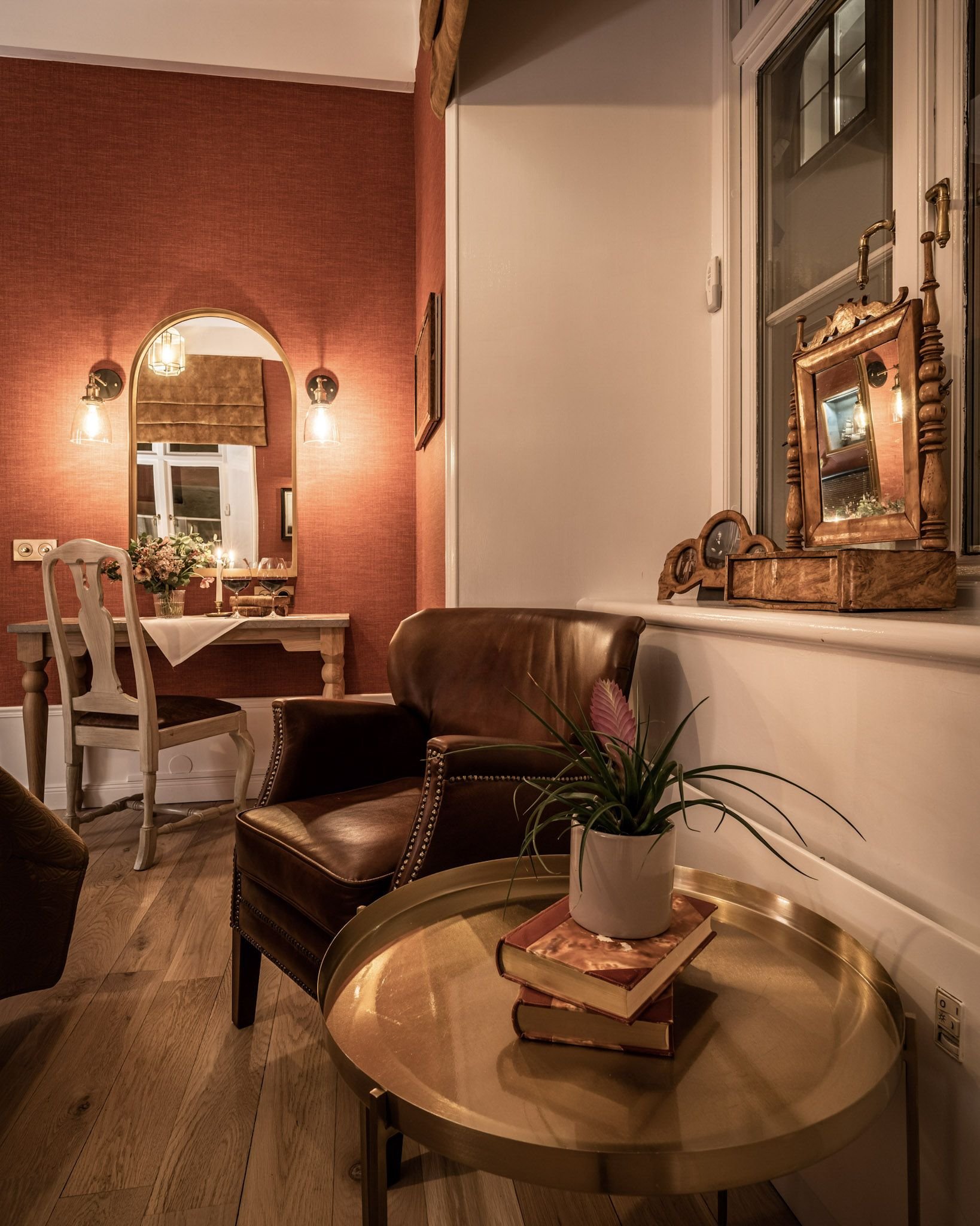 Collector's Victory Hotel by null