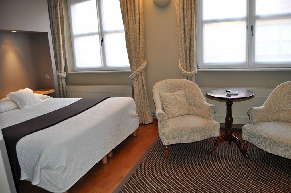 Le Dixseptieme by null