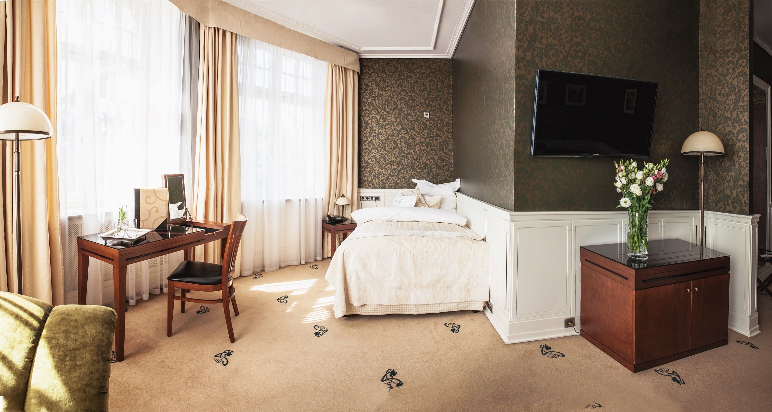 Hotel Grape by null