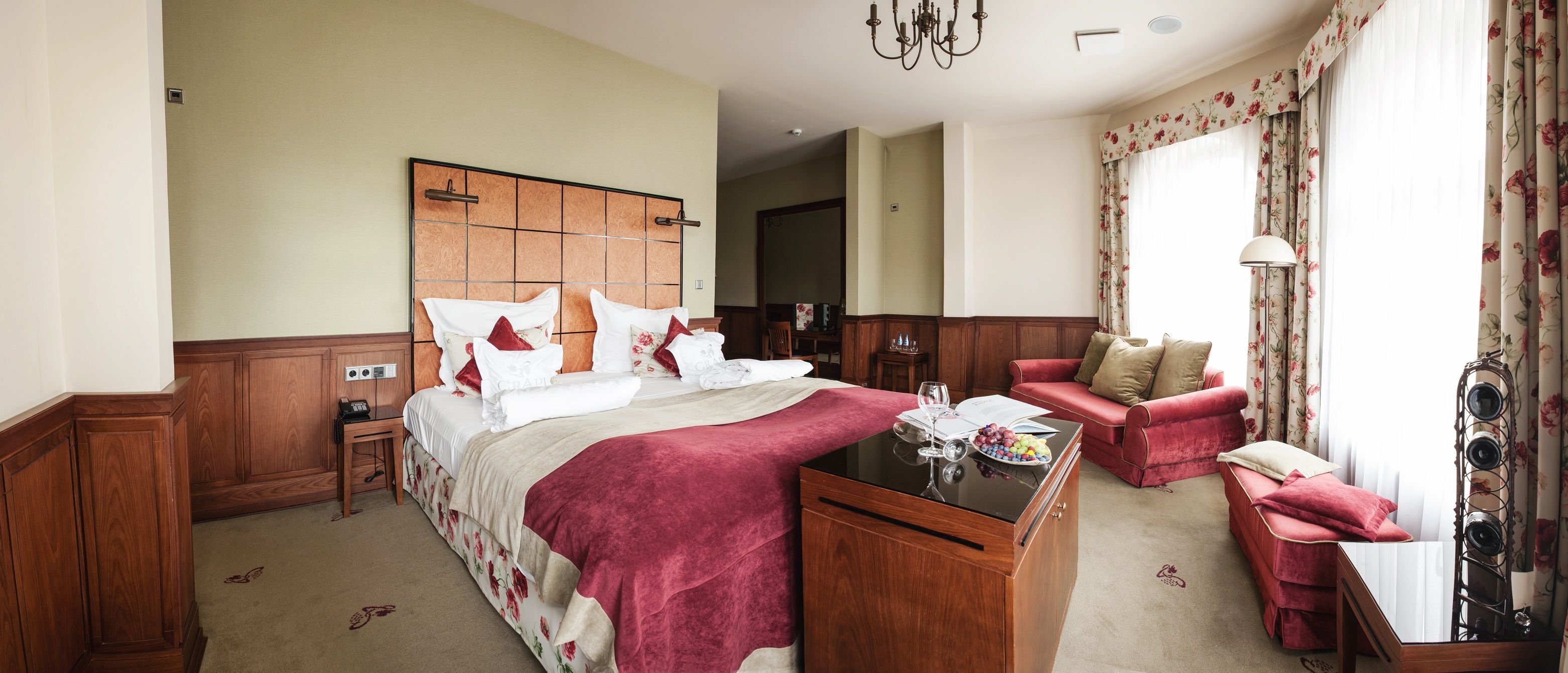 Hotel Grape by null