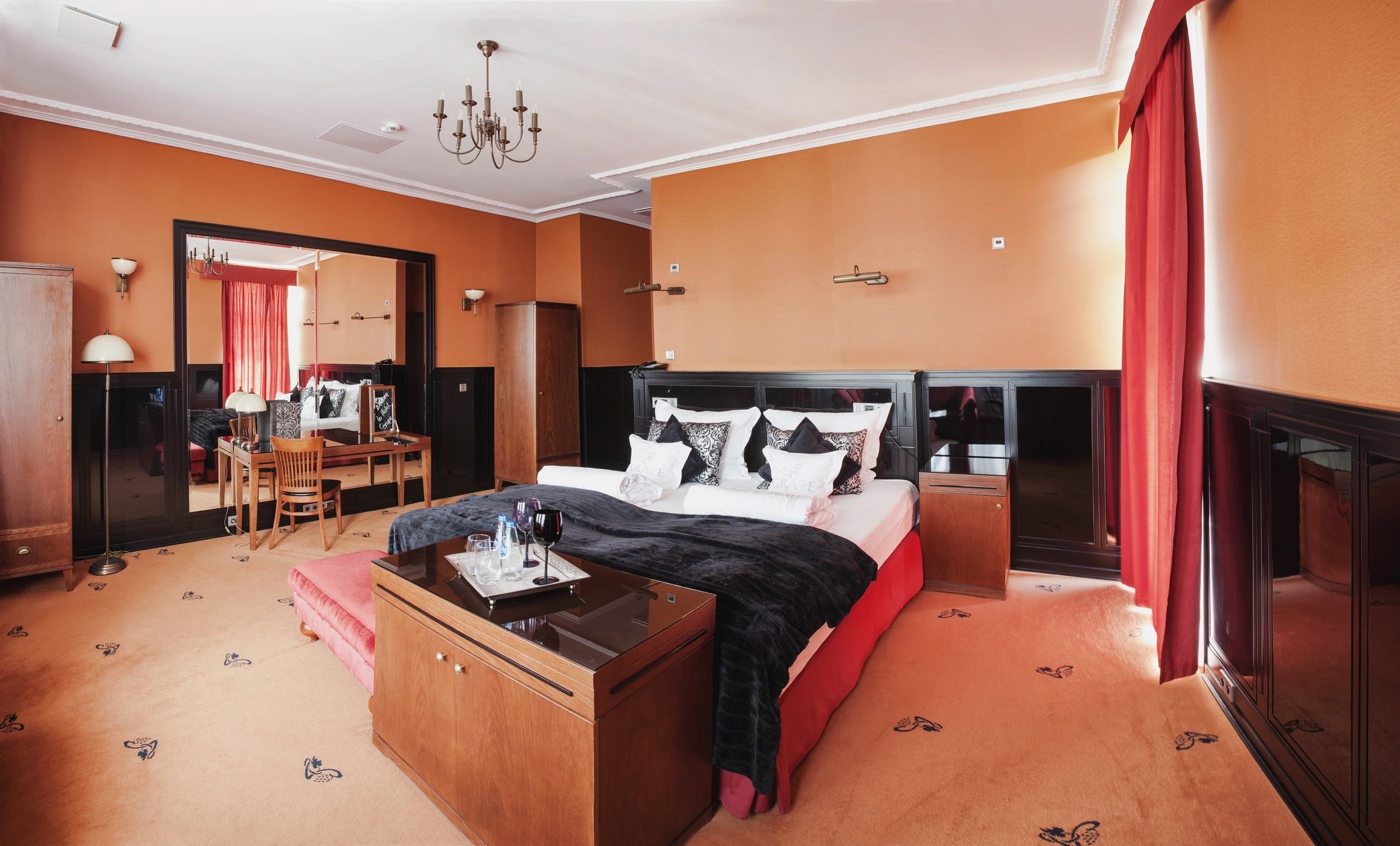 Hotel Grape by null
