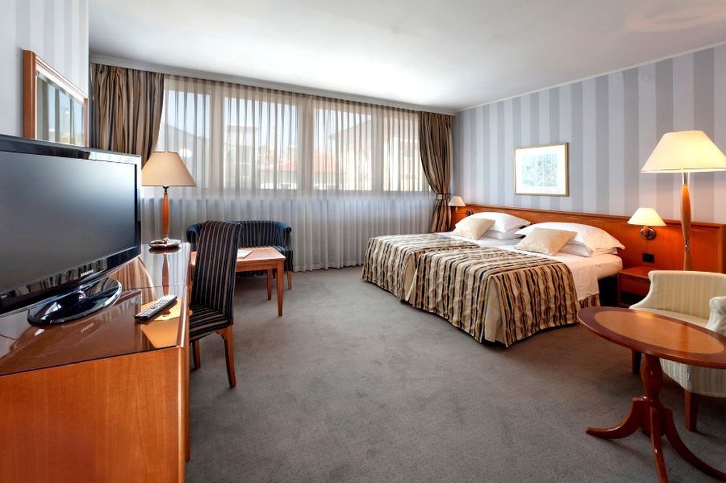 Grand Hotel Bonavia by null