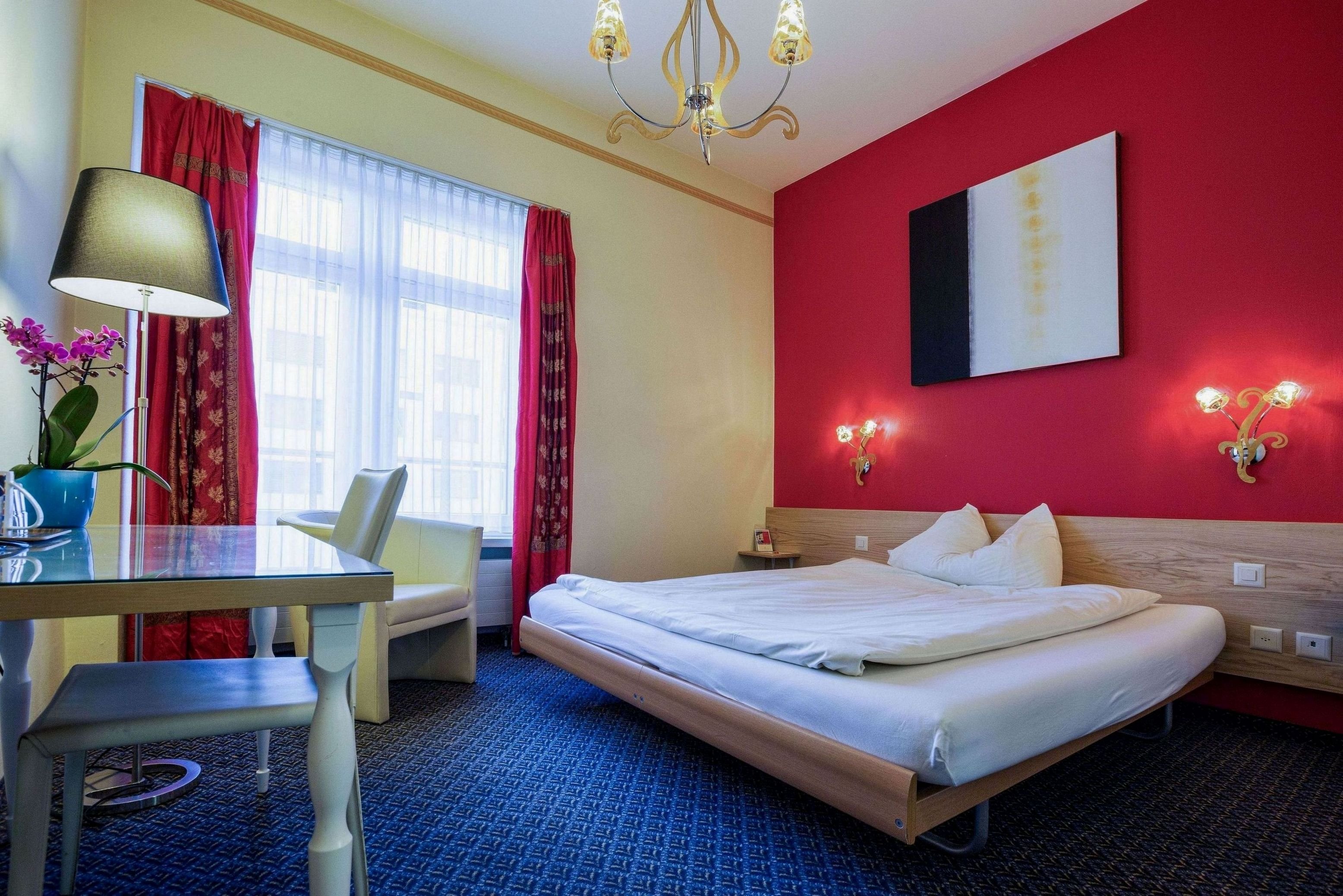Hotel Ambassador by null