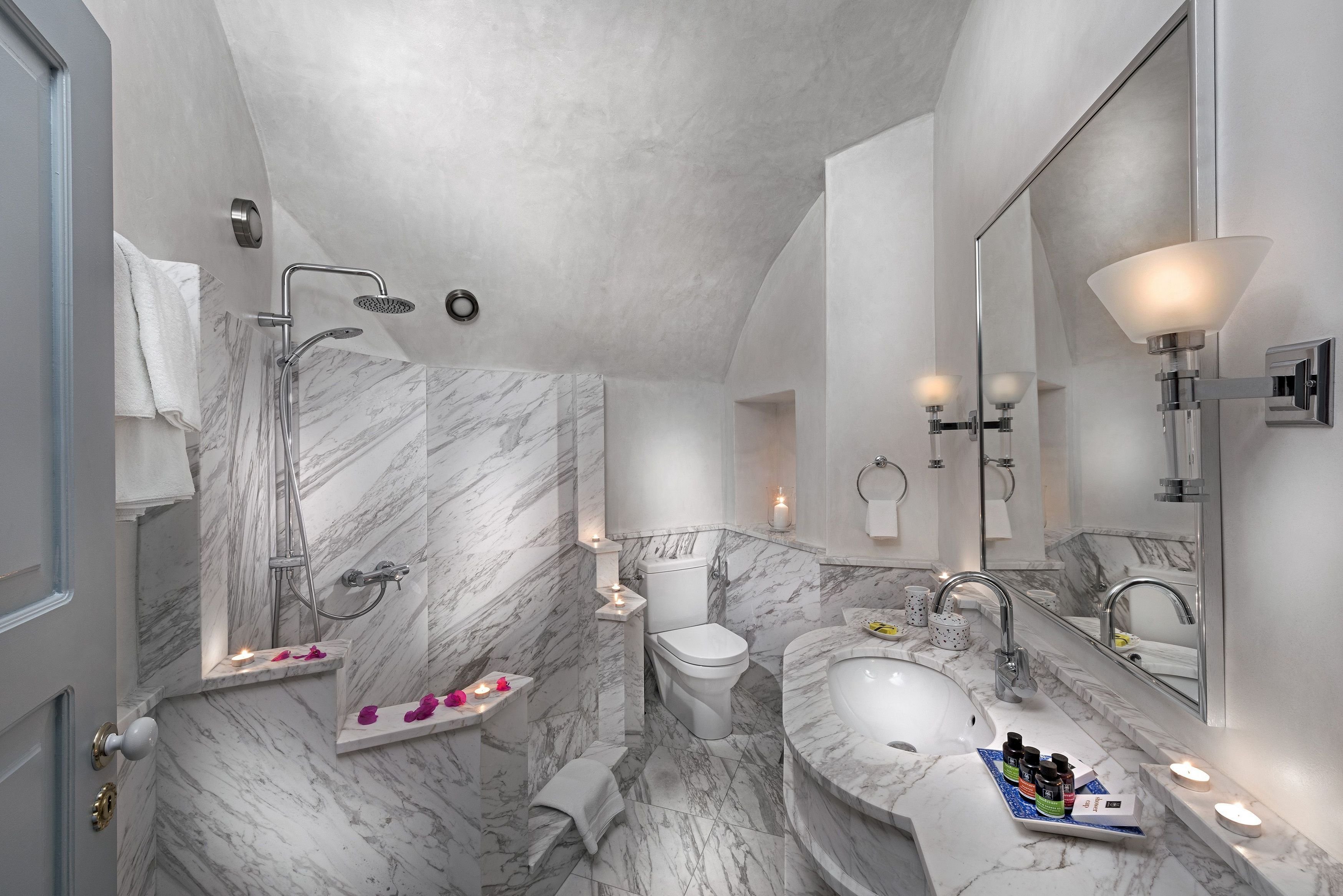 Aigialos Hotel Santorini by null