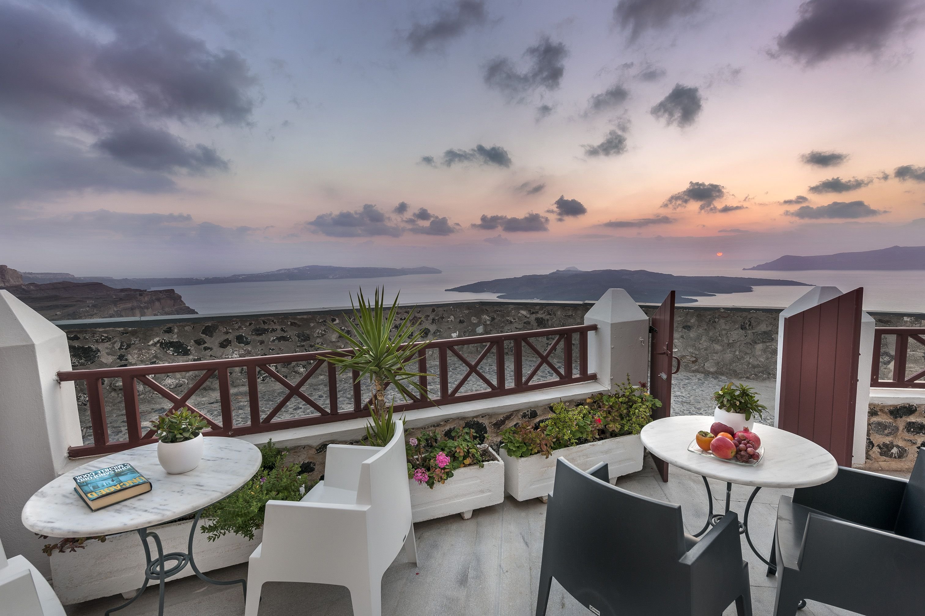 Aigialos Hotel Santorini by null