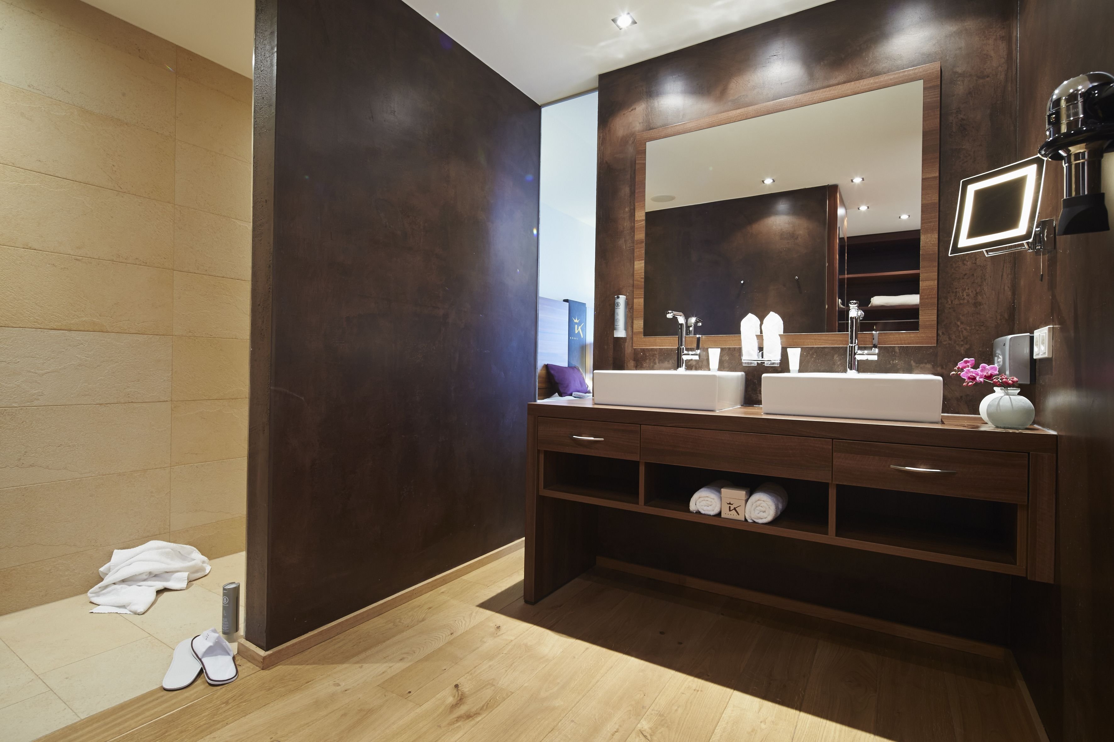 DAS KRONTHALER by null