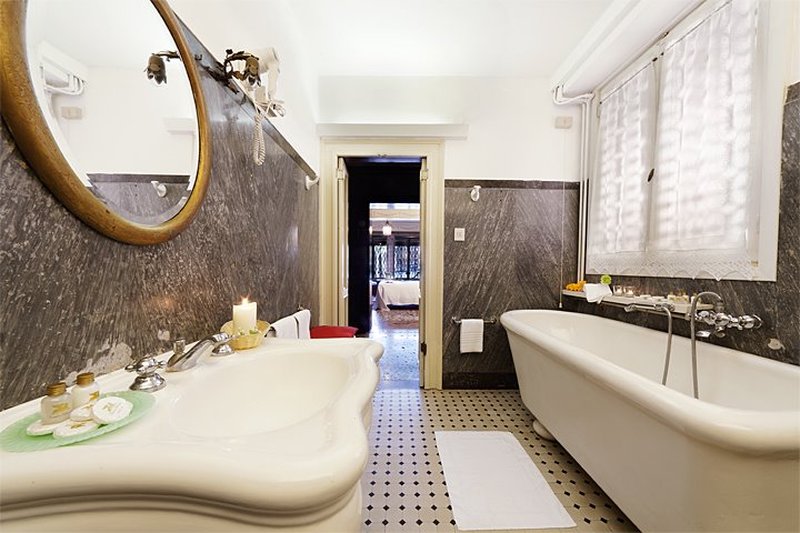 Palazzetto Pisani Grand Canal by null