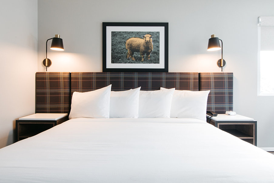 Hotel Ketchum by null