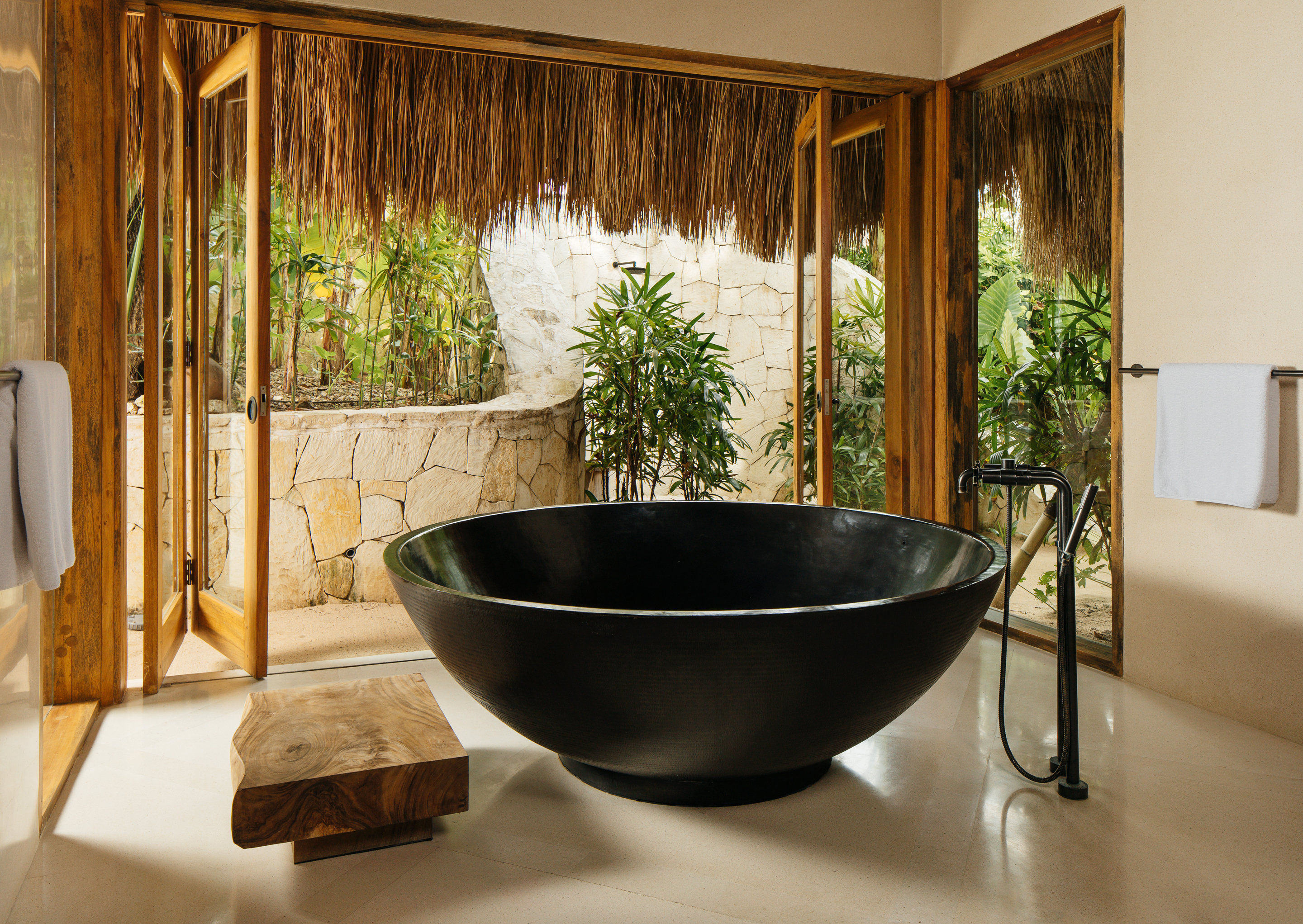 NIHI Sumba by null