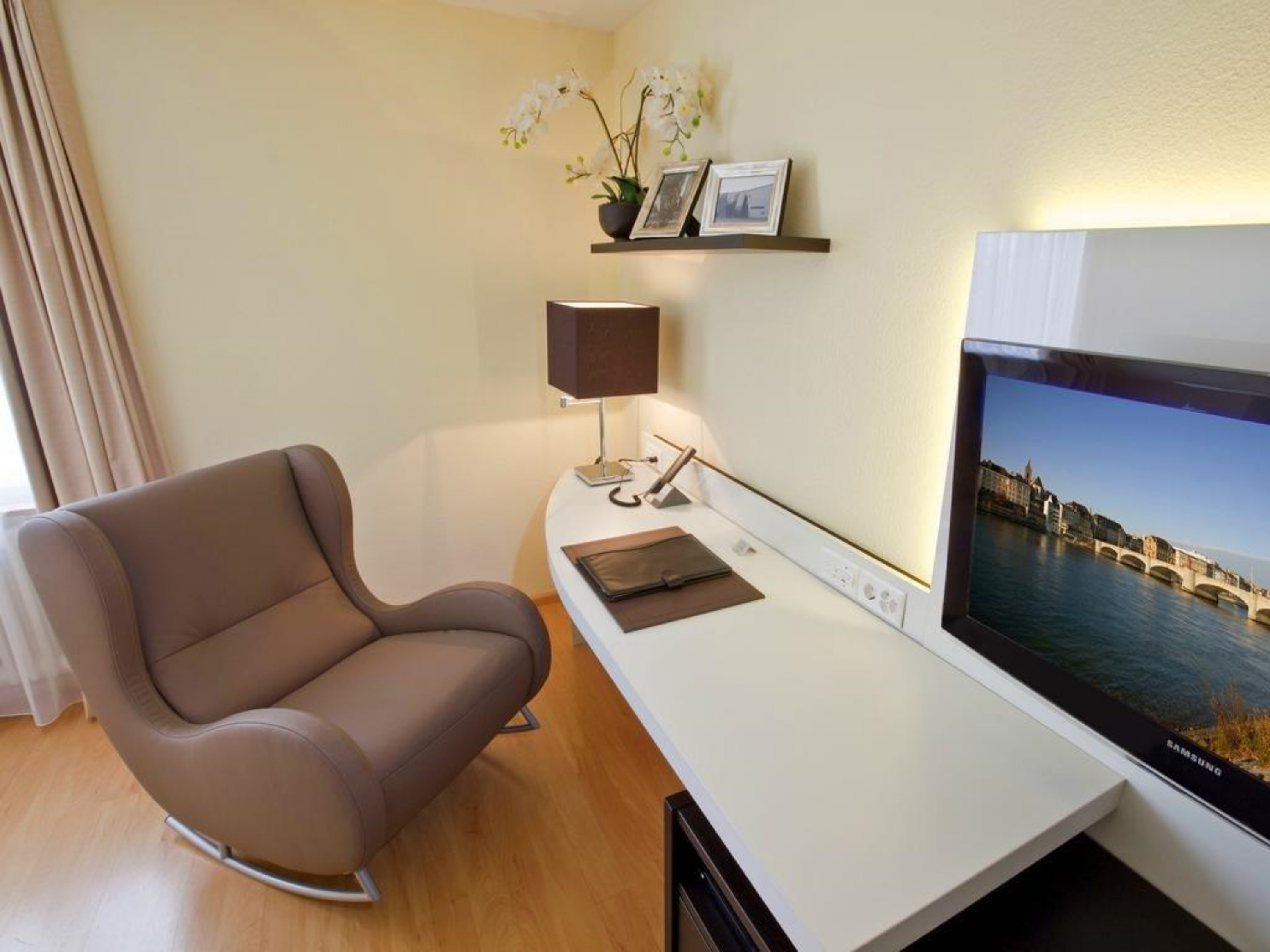 Hotel Spalentor Basel by null